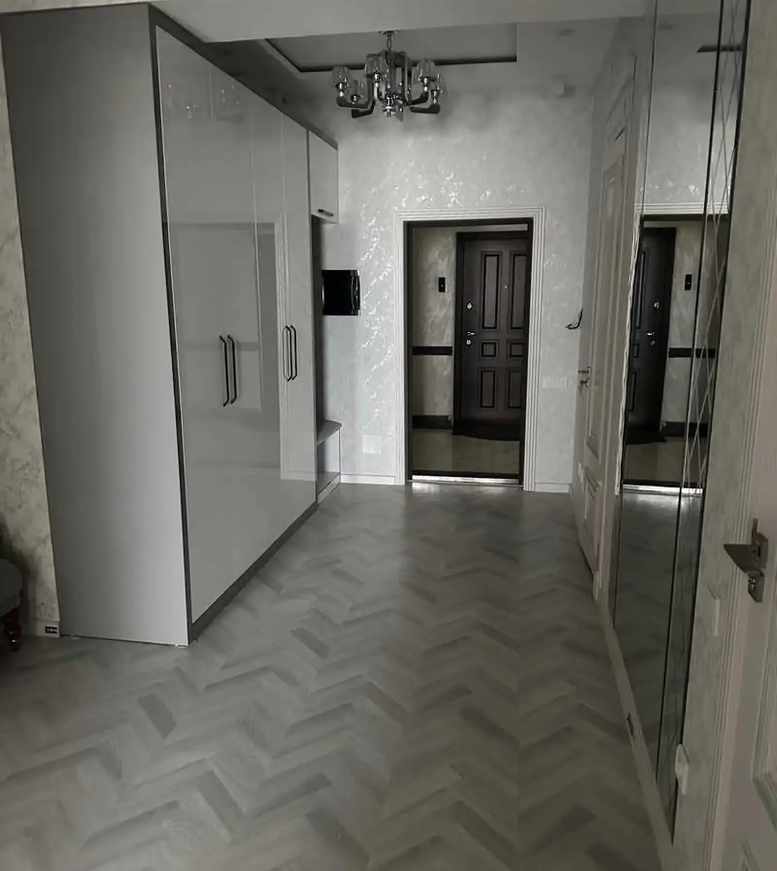 3-комн. квартира, 13 этаж, 150м², Исмоили Сомонӣ /Спартак доми Ёвар/
