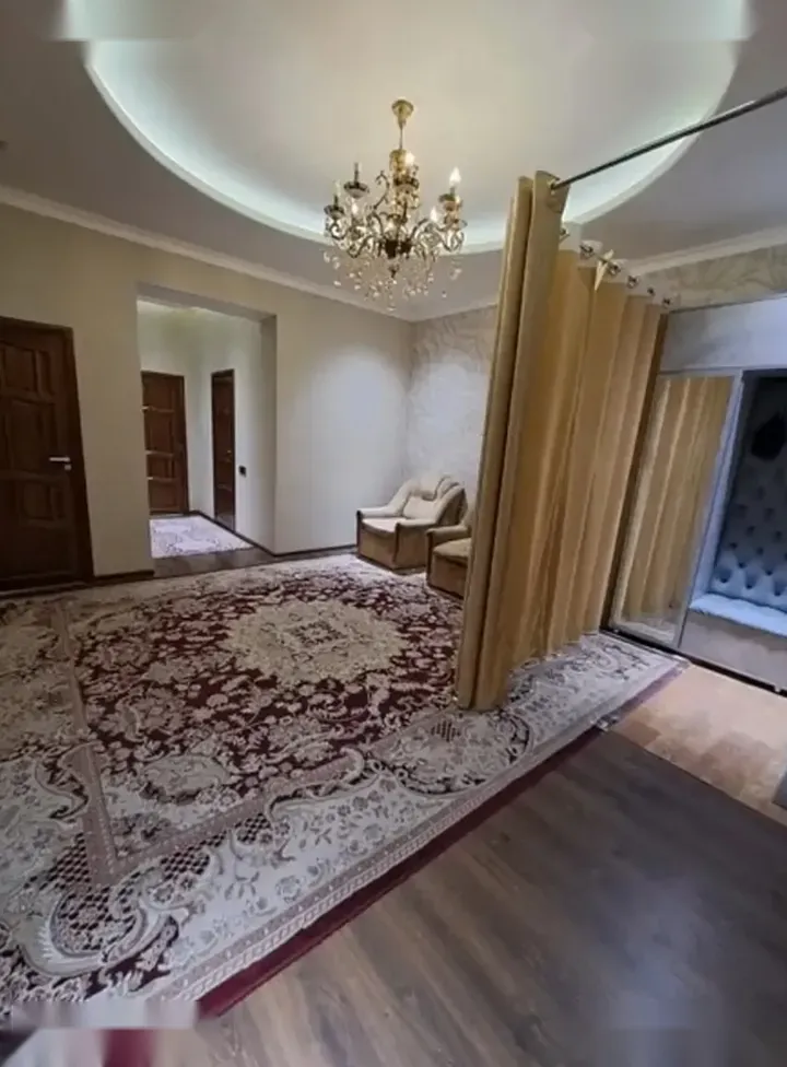 3-комн. квартира, 1 этаж, 92м², Сино
