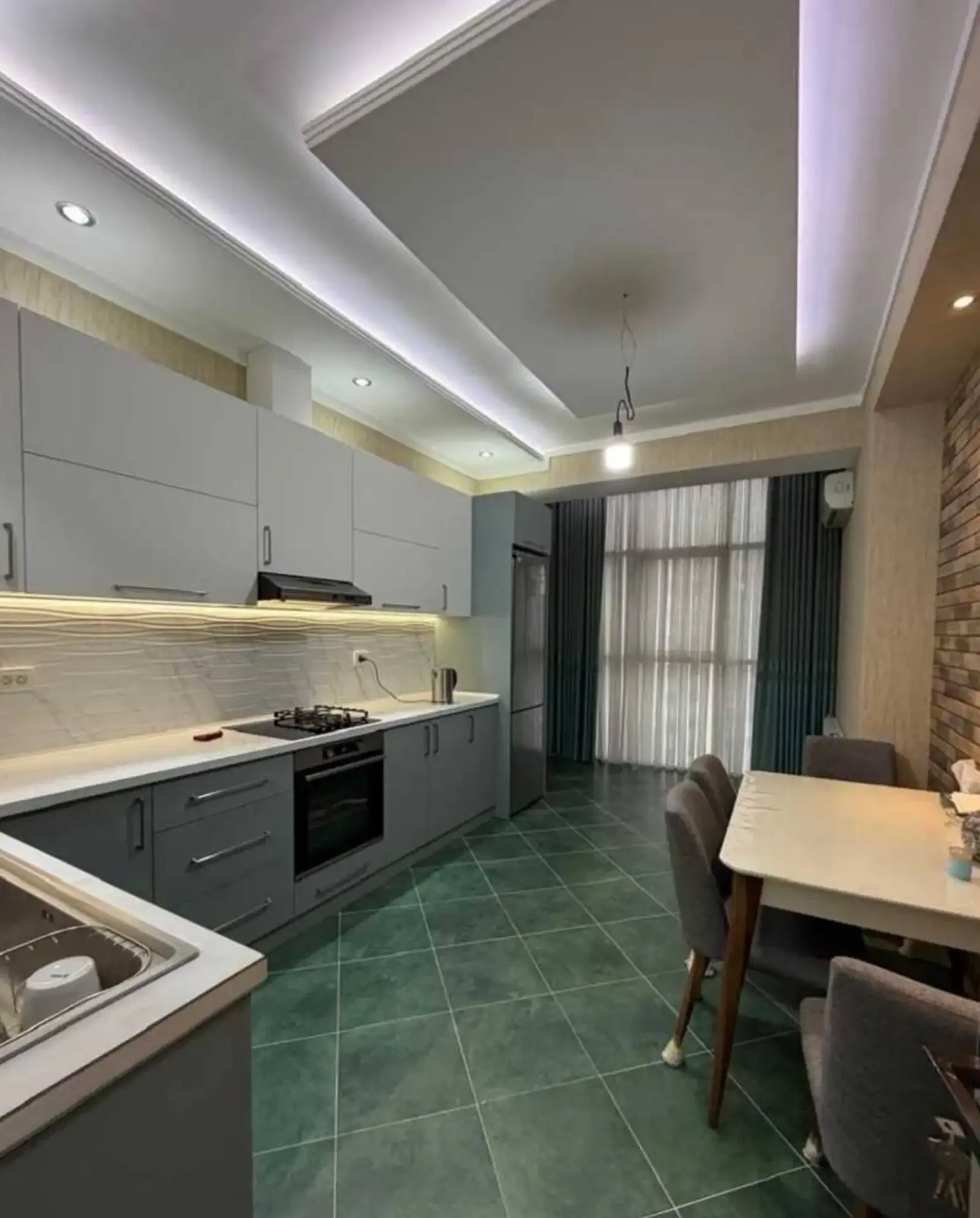 2-комн. квартира, 9 этаж, 98 м², Ашан
