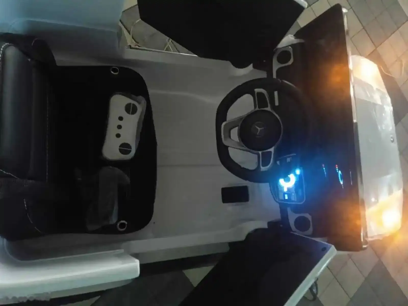 Детский электромобиль