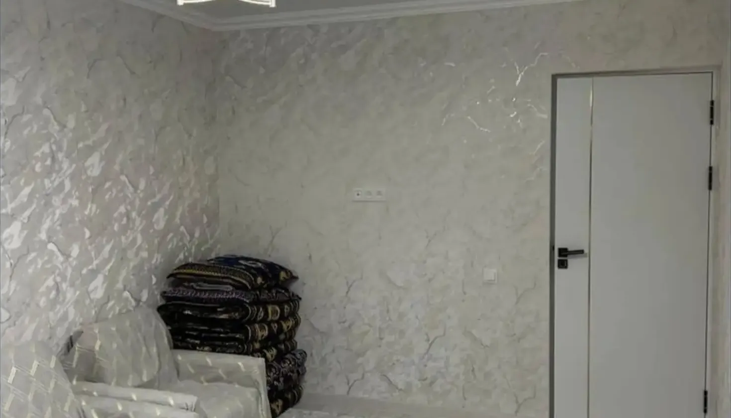 2-комн. квартира, 3 этаж, 53м², Фирдавси