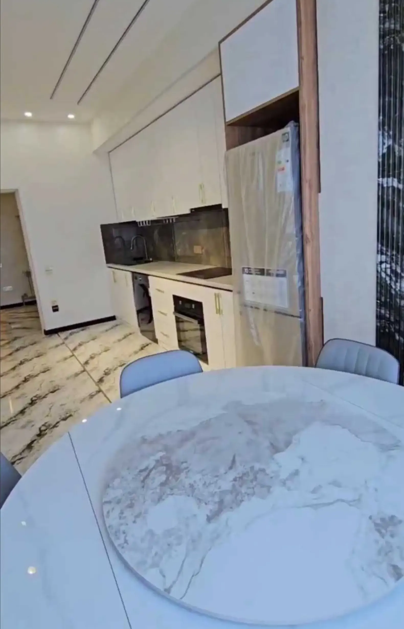 3-комн. квартира, 12 этаж, 120м², шохмансур аэропорт
