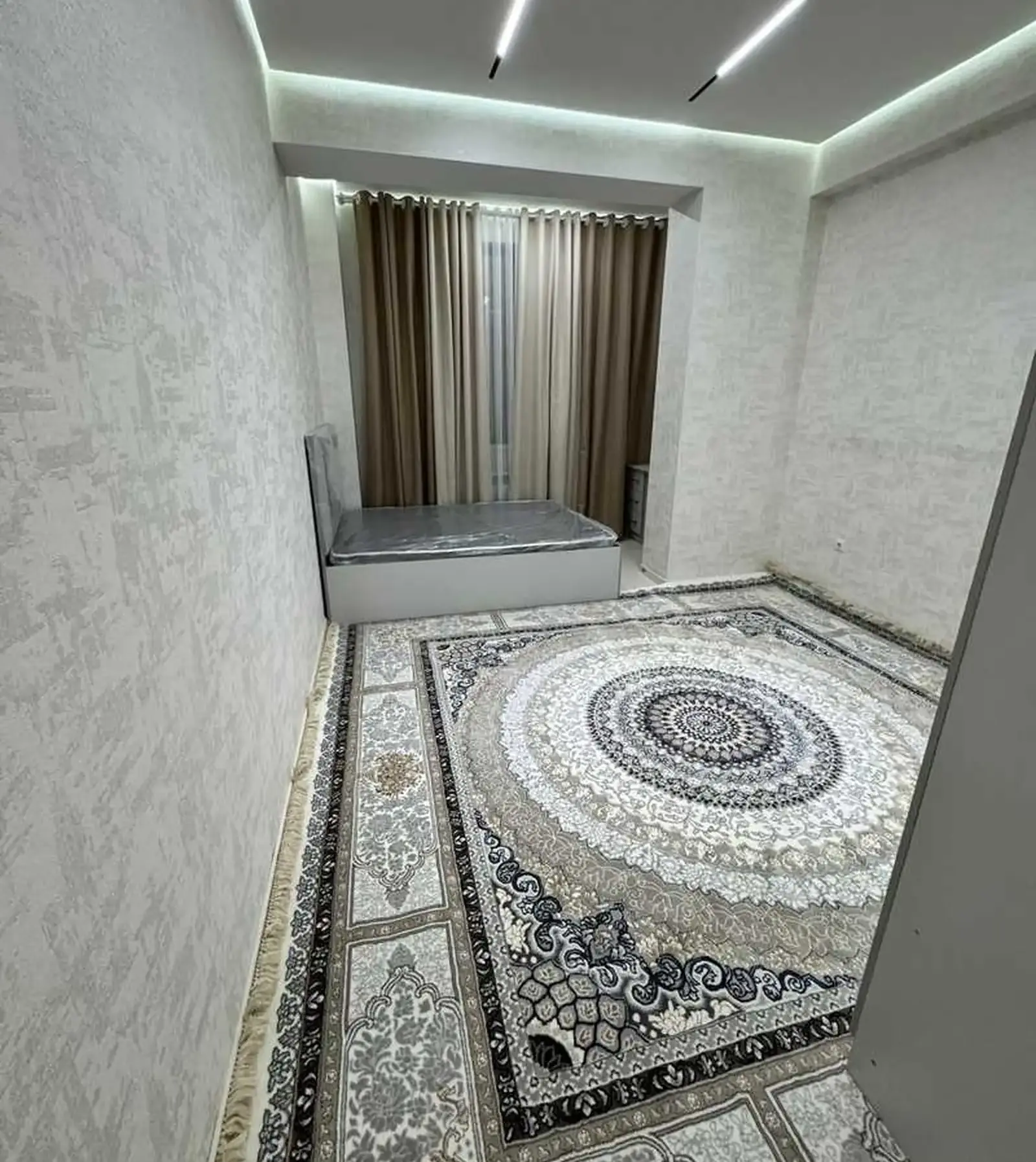 2-комн. квартира, 6 этаж, 54м², сино