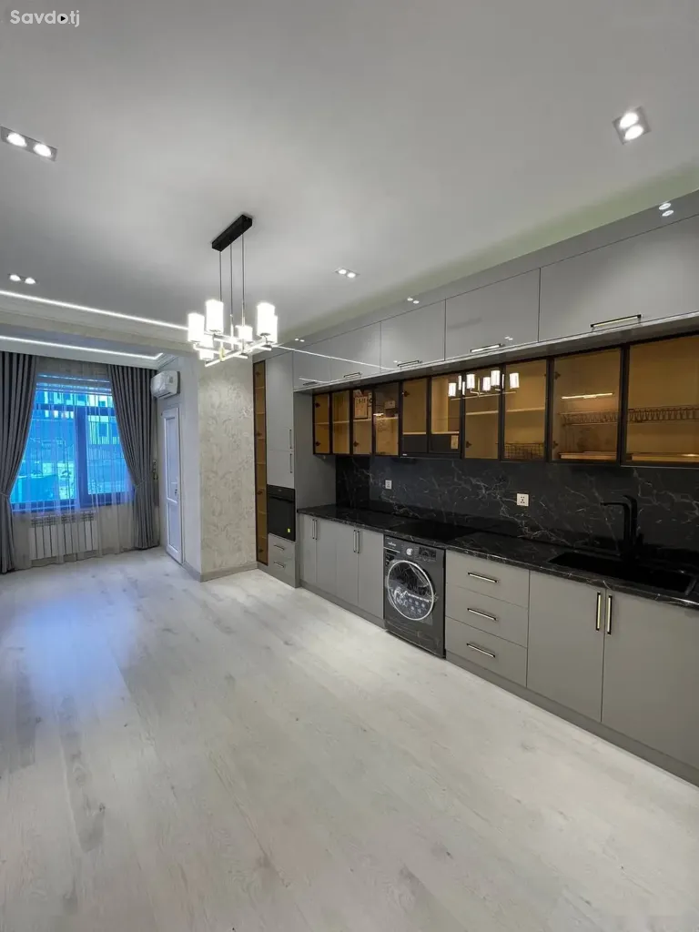3-комн. квартира, 1 этаж, 82 м², Сино
