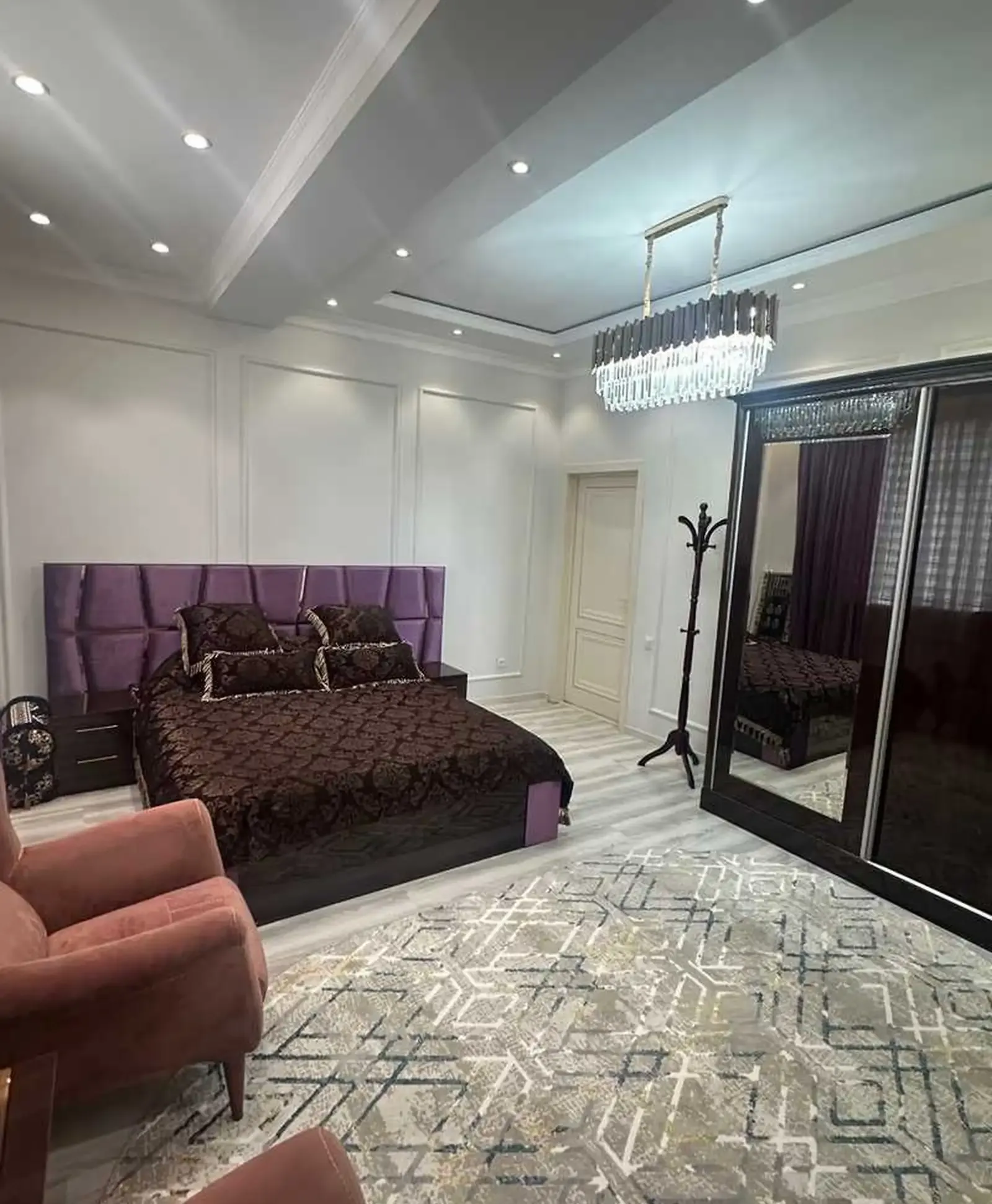 3-комн. квартира, 5 этаж, 117м², Садбарг