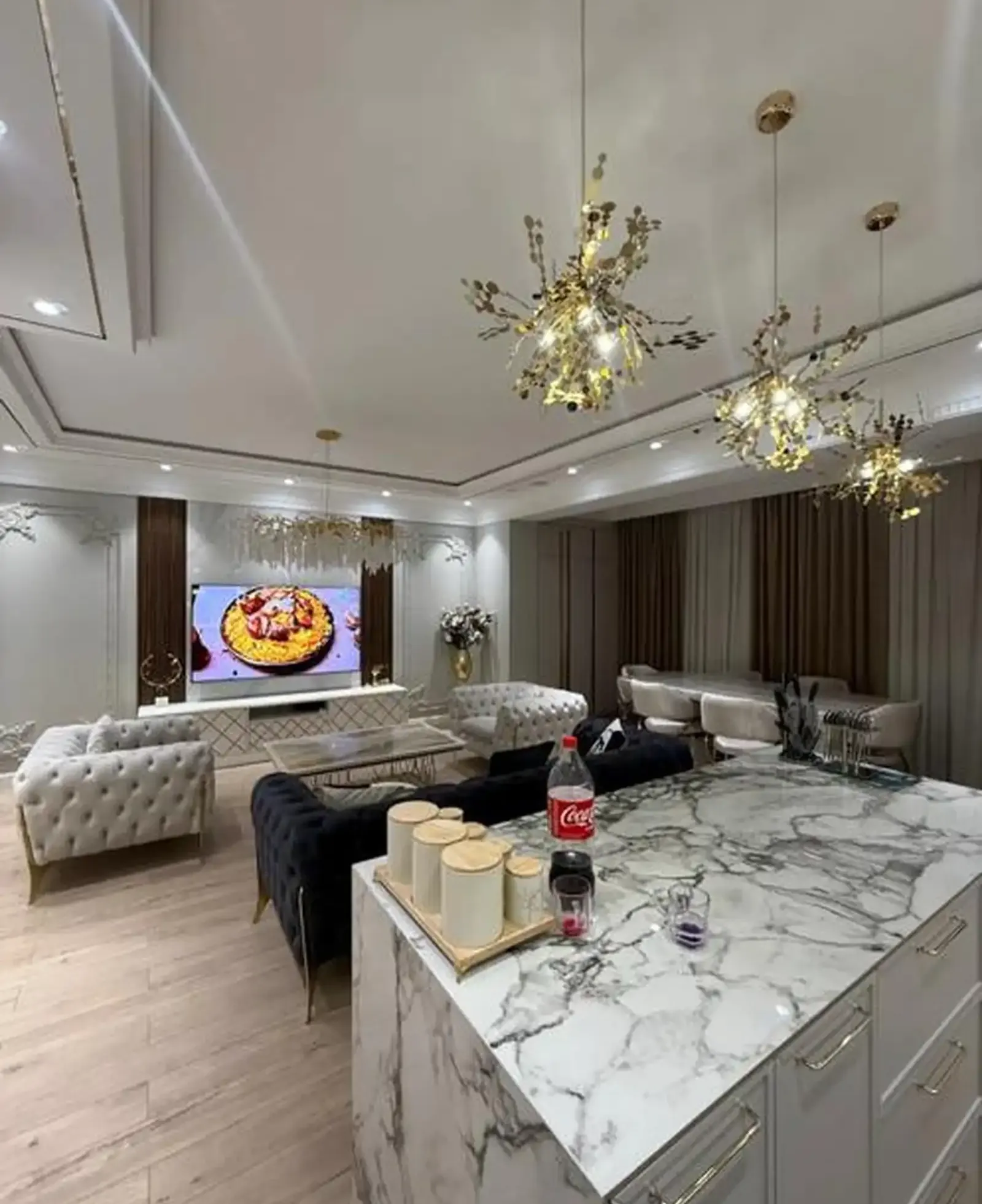 4-комн. квартира, 13 этаж, 150м², Сомони