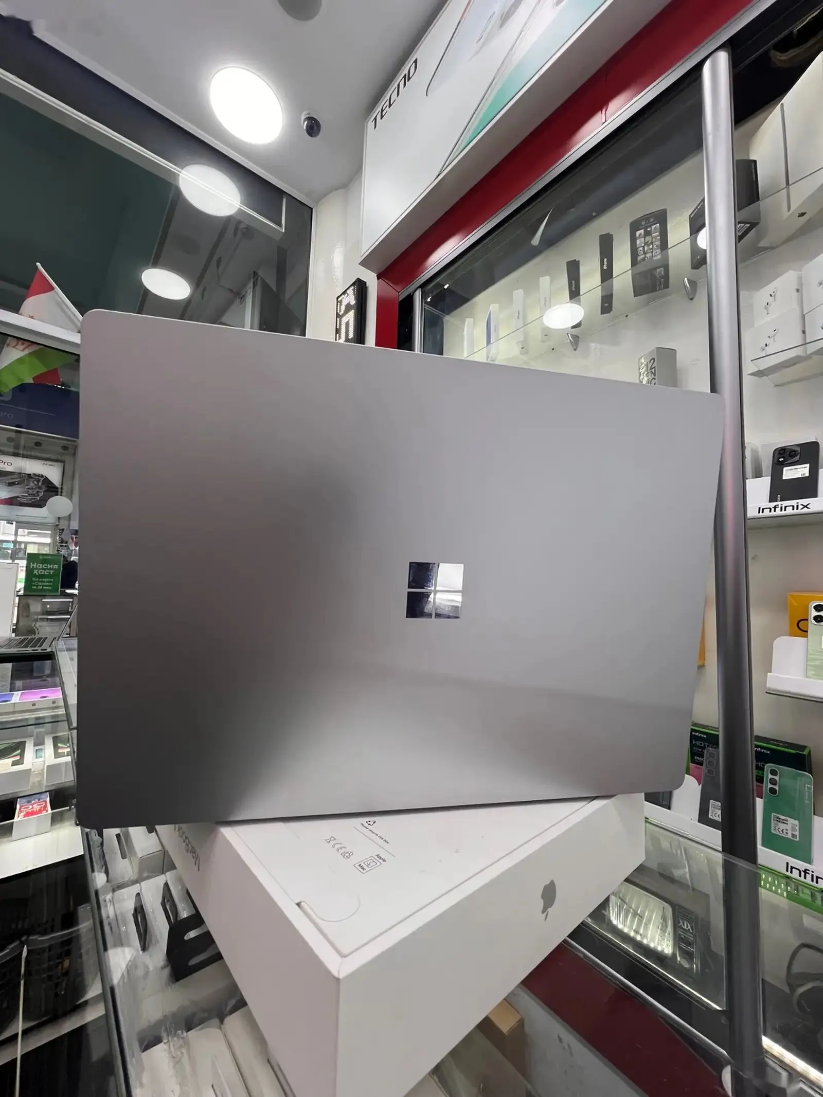 Ноутбук microsoft surface matebook