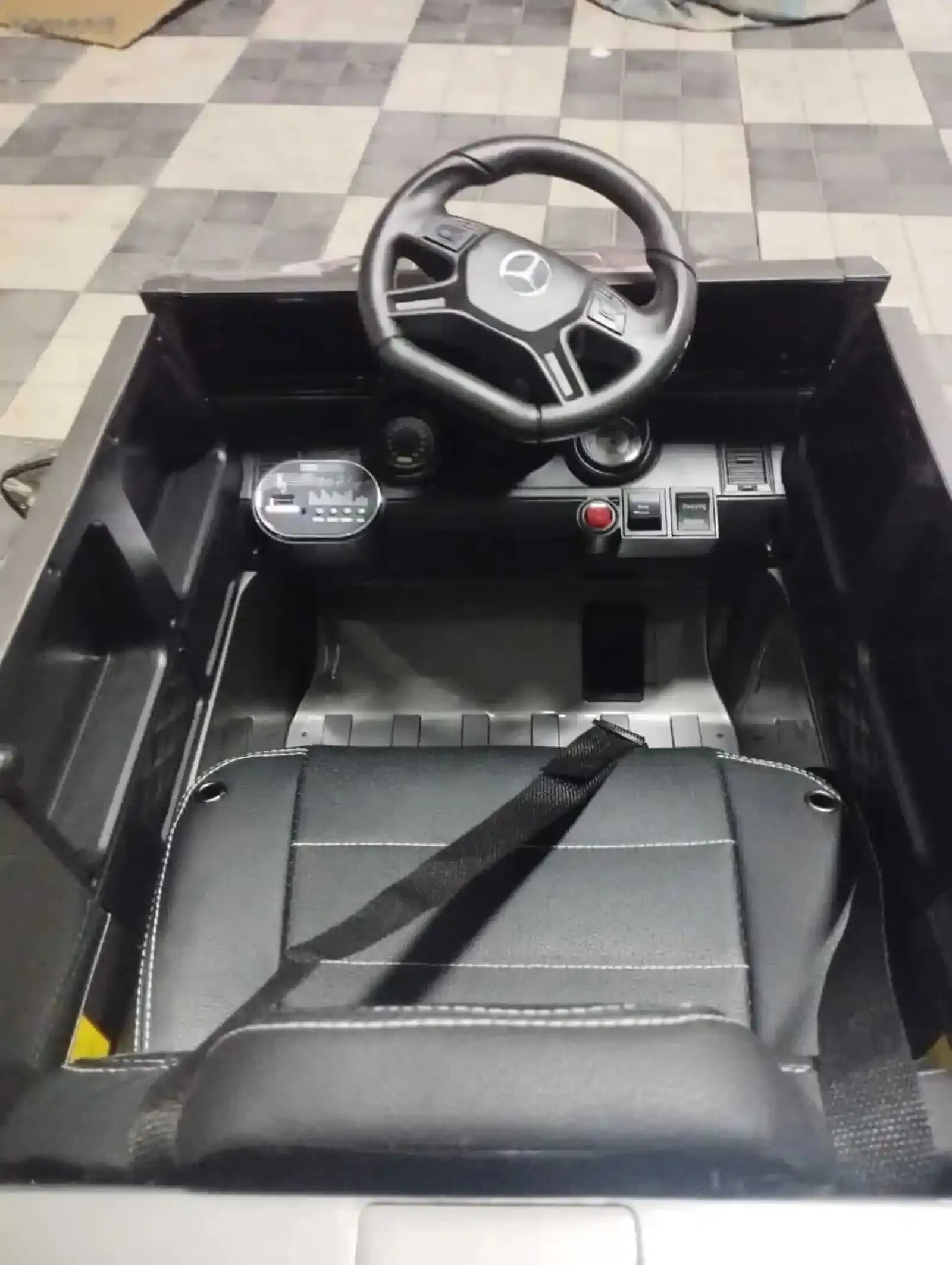 Детский электромобиль