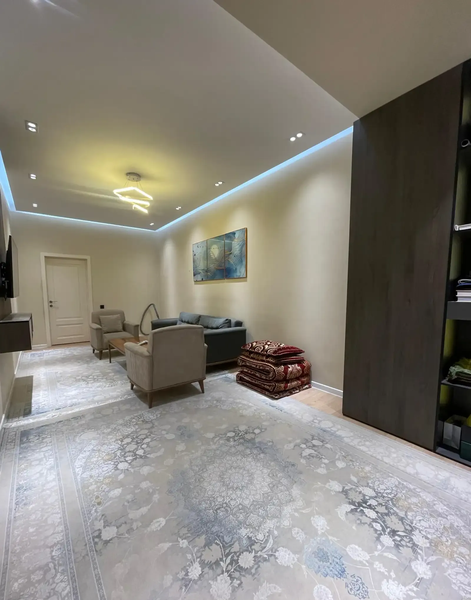 2-комн. квартира, 5 этаж, 60 м², С боку от Орионбанка