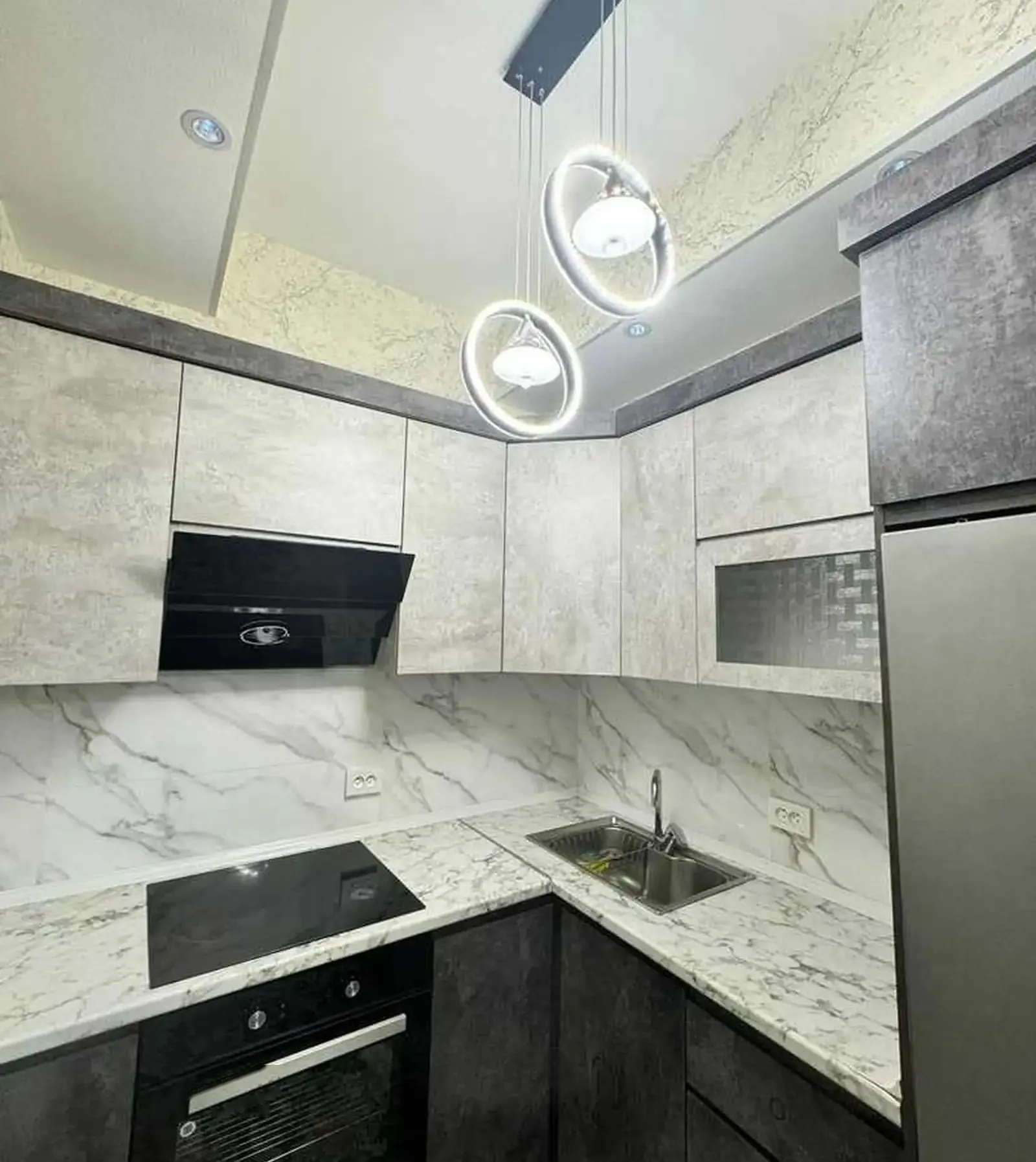 2-комн. квартира, 13 этаж, 60м², Шохмансур