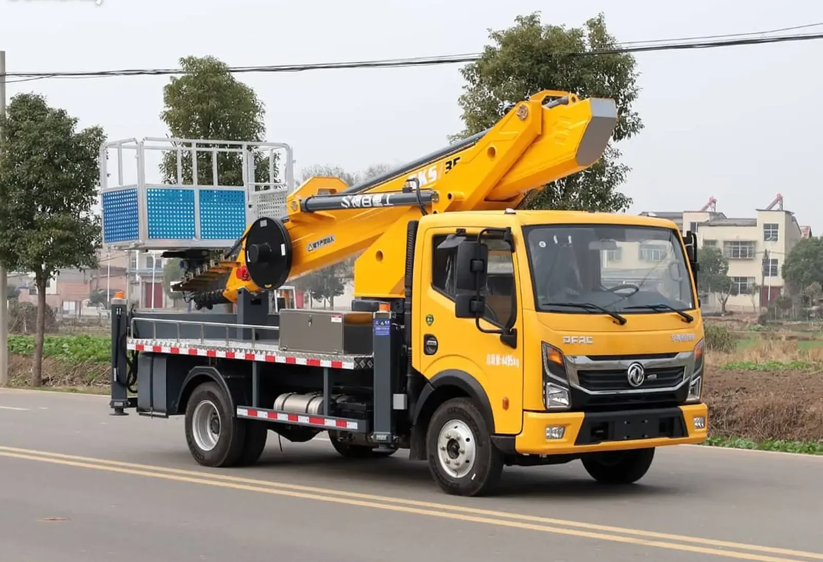 Автокран Dongfeng на заказ