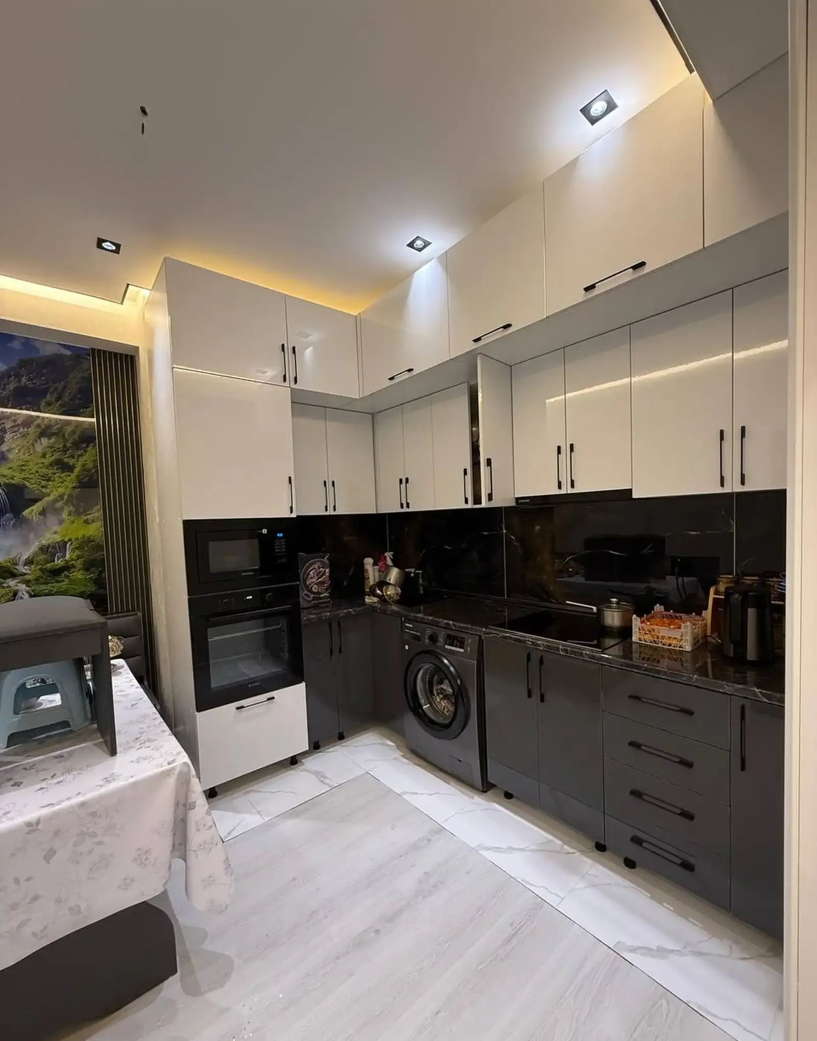 3-комн. квартира, 2 этаж, 108 м², Сино