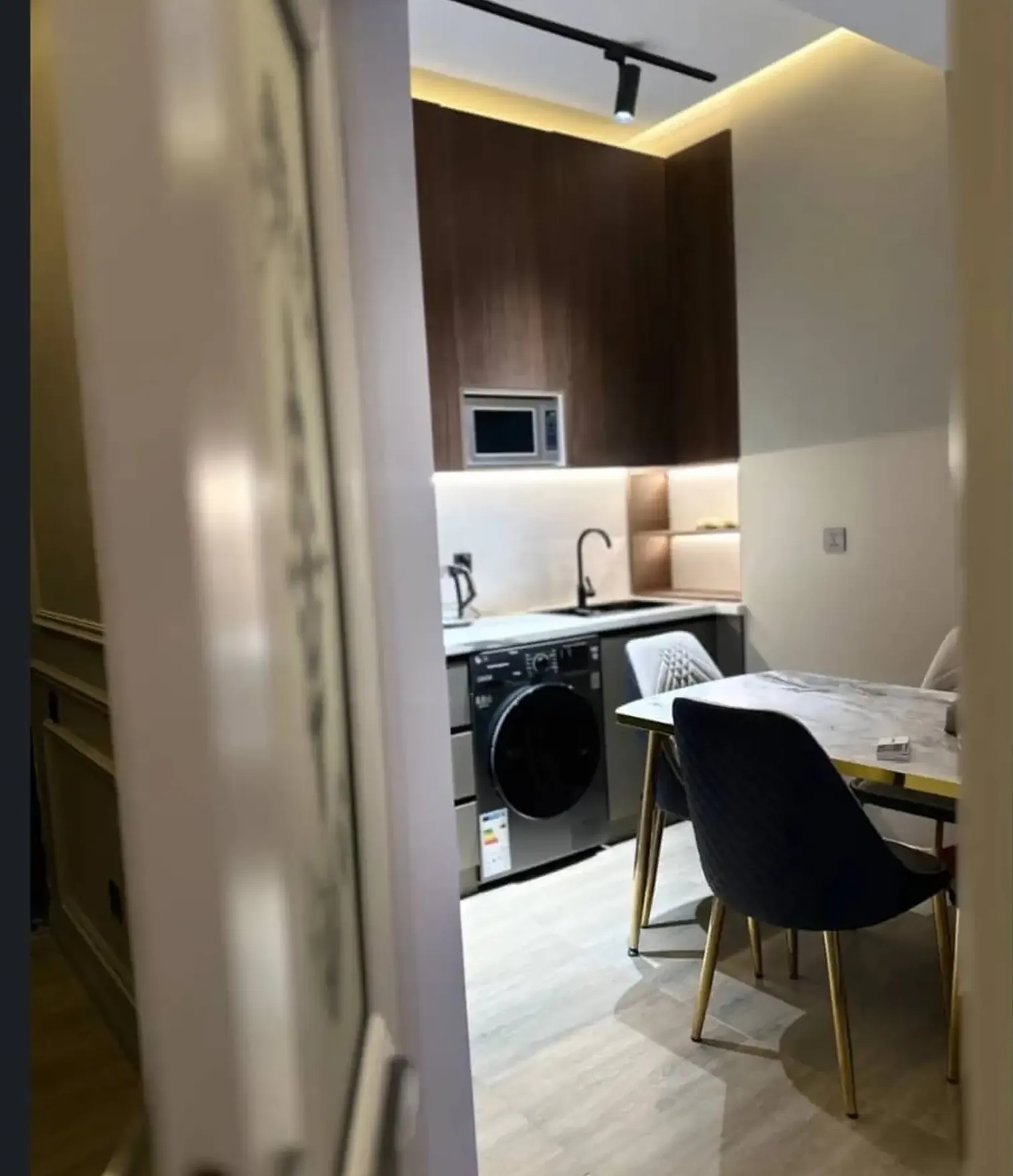 2-комн. квартира, 13 этаж, 60м², Шохмансур