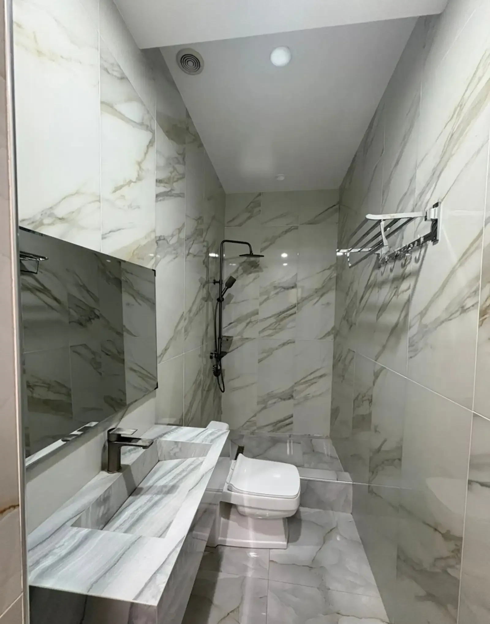 4-комн. квартира, 7 этаж, 125м², СУЛТОНИ КАБИР ЧОРАҲАИ ЮЖНИЙ .