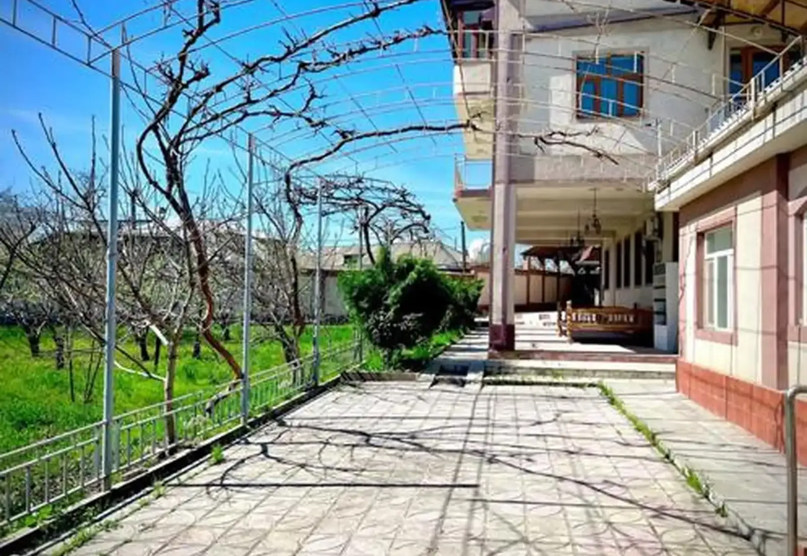 3-этажный, 10 комнатный дом, 700 м², Сино