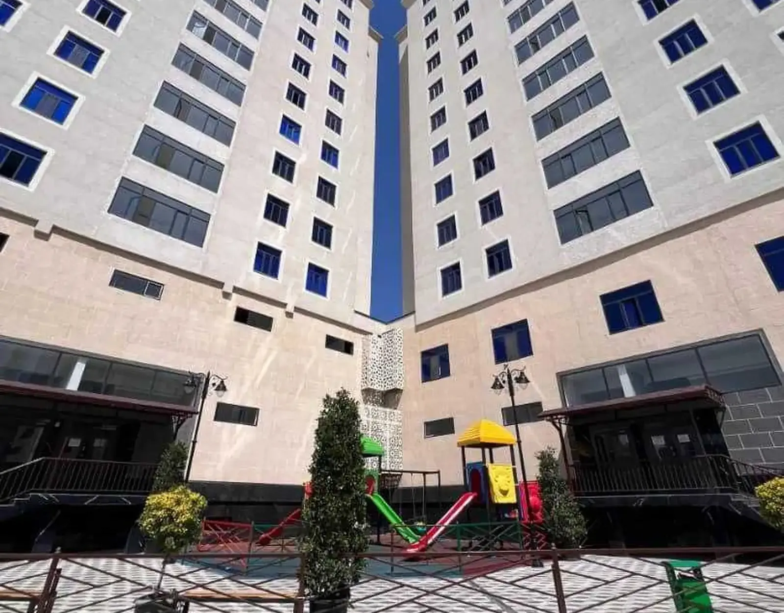 3-комн. квартира, 3 этаж, 92 м², Сино, Казокон