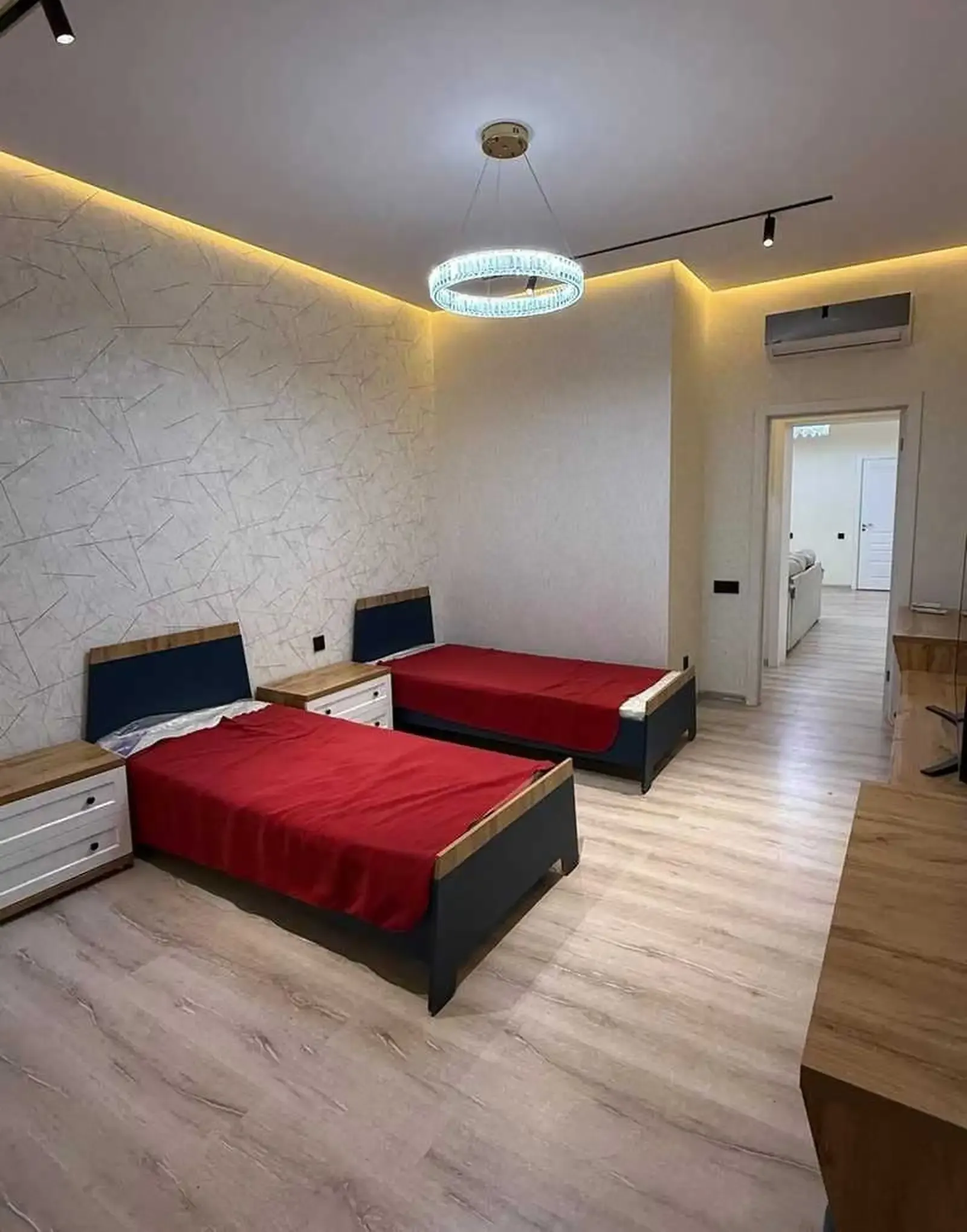 3-комн. квартира, 8 этаж, 110м², Стадион Спартак, Роддом - 1