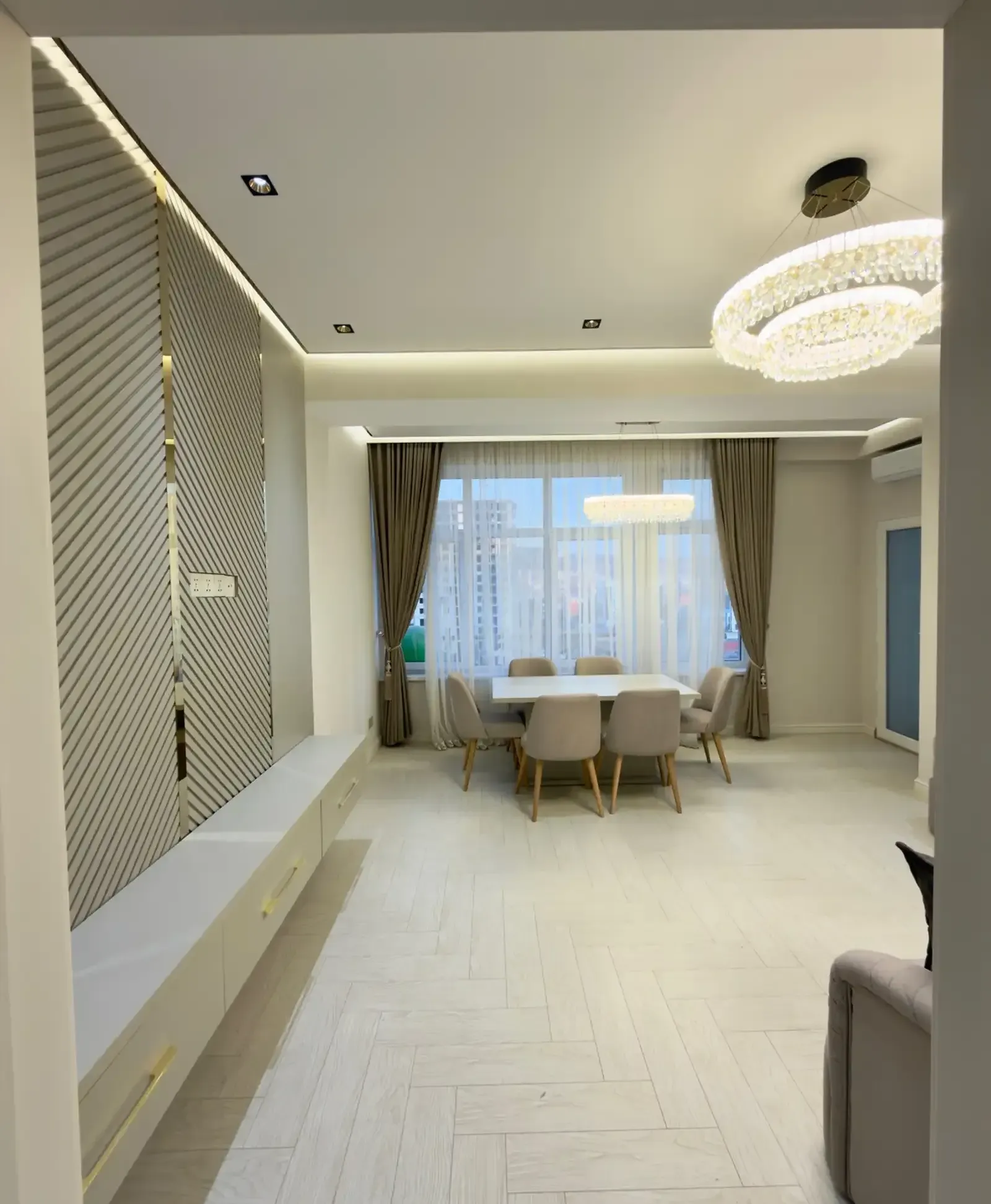 3-комн. квартира, 9 этаж, 100м², Овир/Грандь Отель