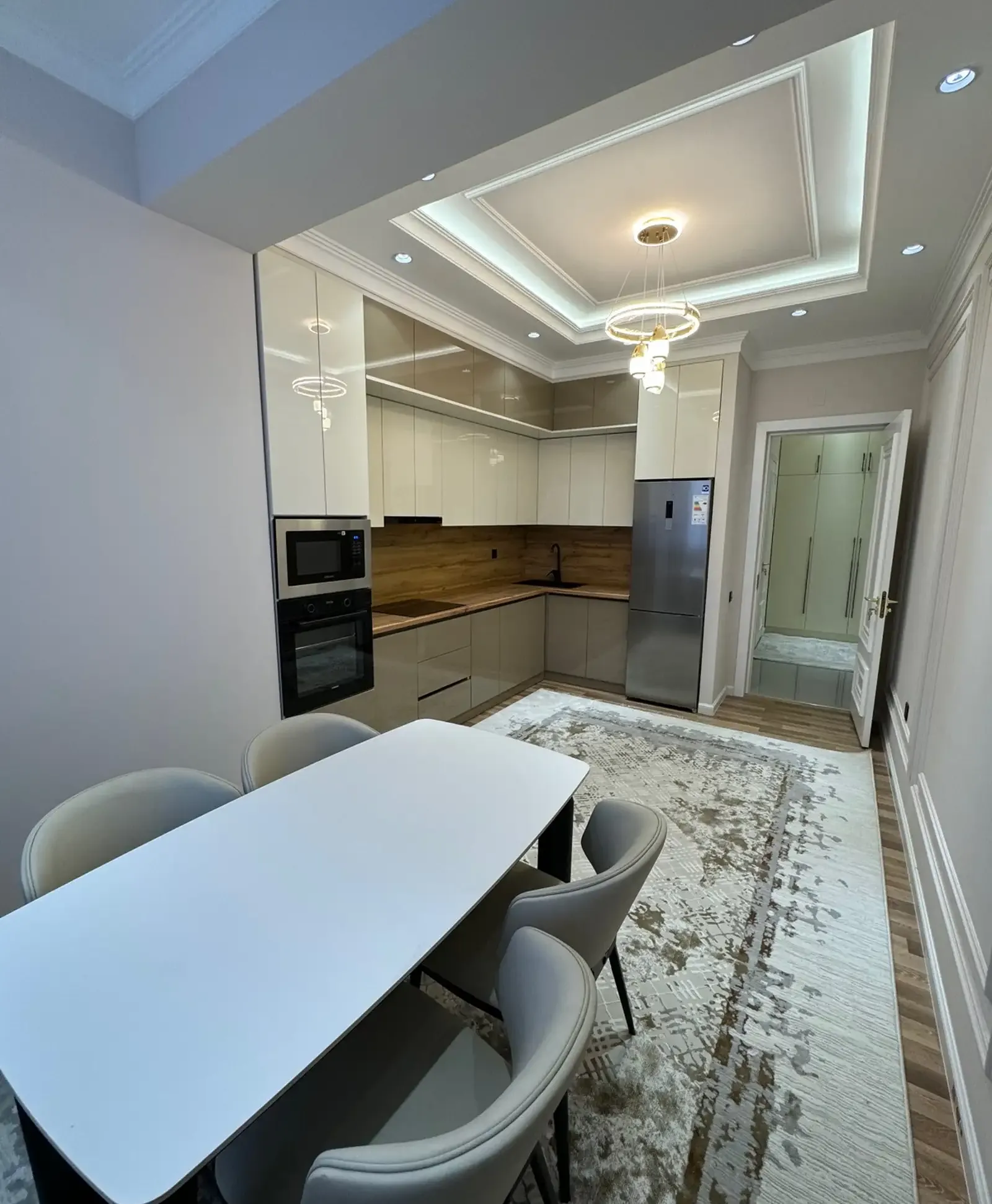 2-комн. квартира, 16 этаж, 84 м², скорая больница Бахт - З Пазанда Хилтон