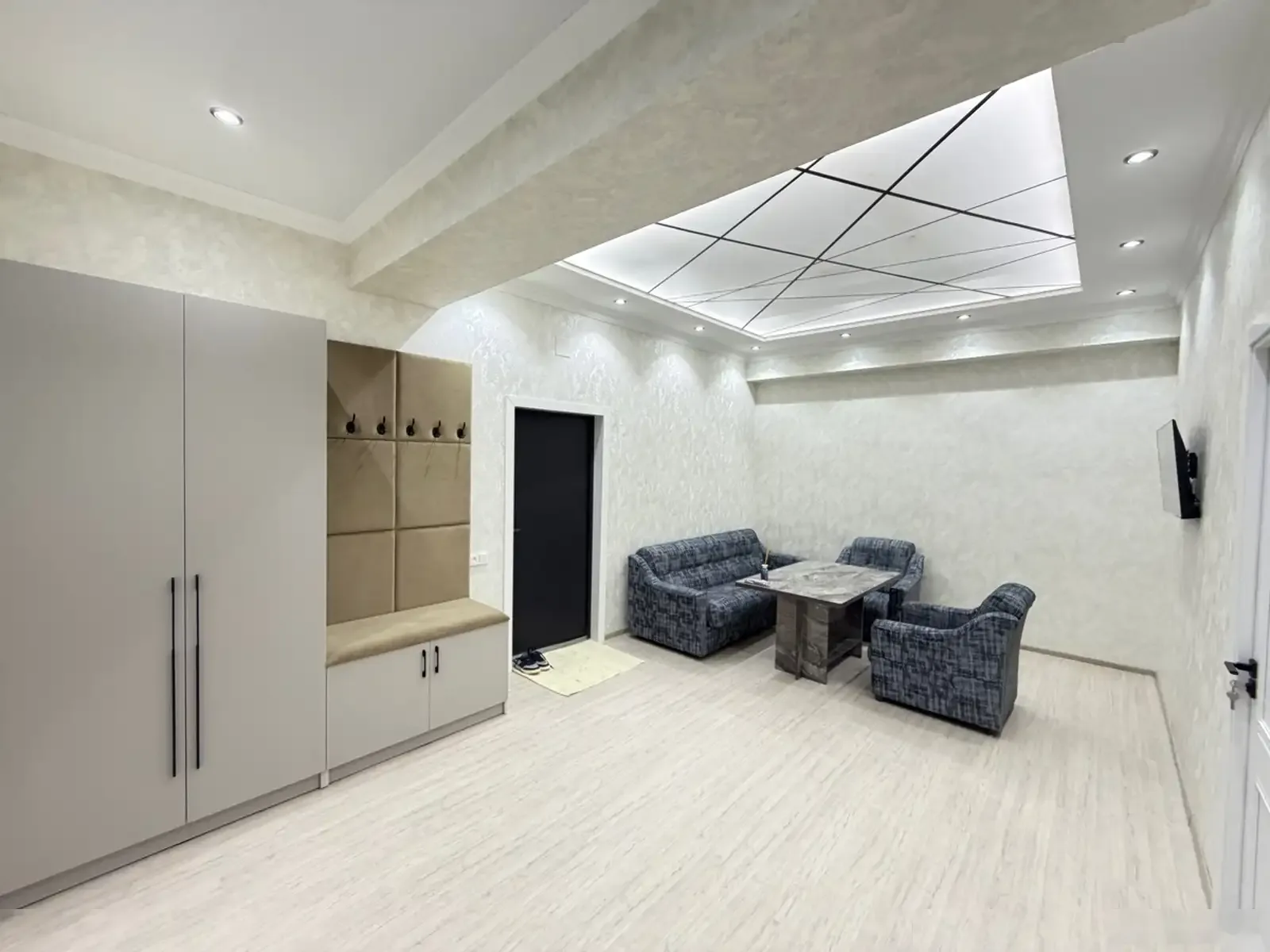 3-комн. квартира, 4 этаж, 92 м², 30 мкр — фото 2