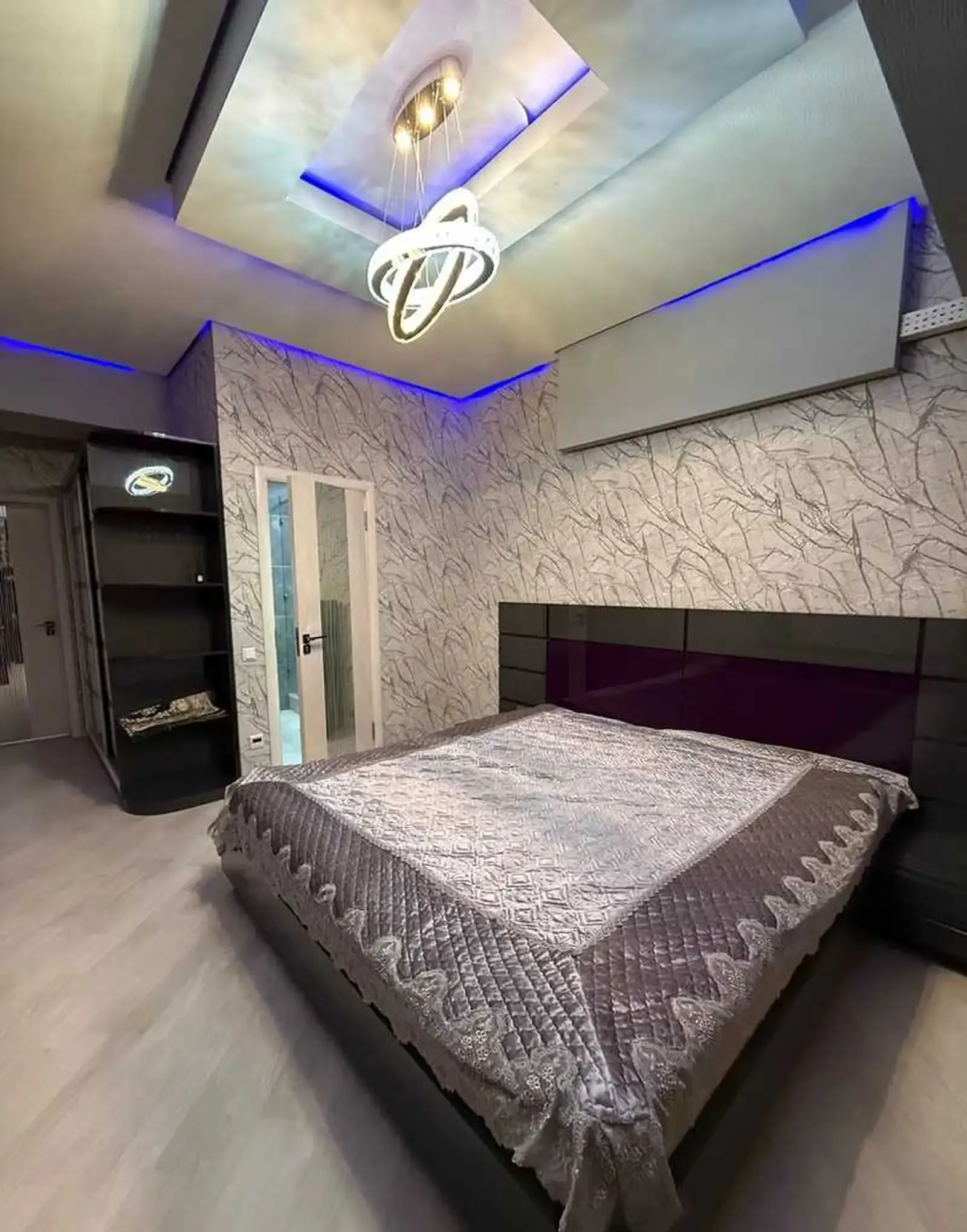 2-комн. квартира, 16 этаж, 100м², Славянский