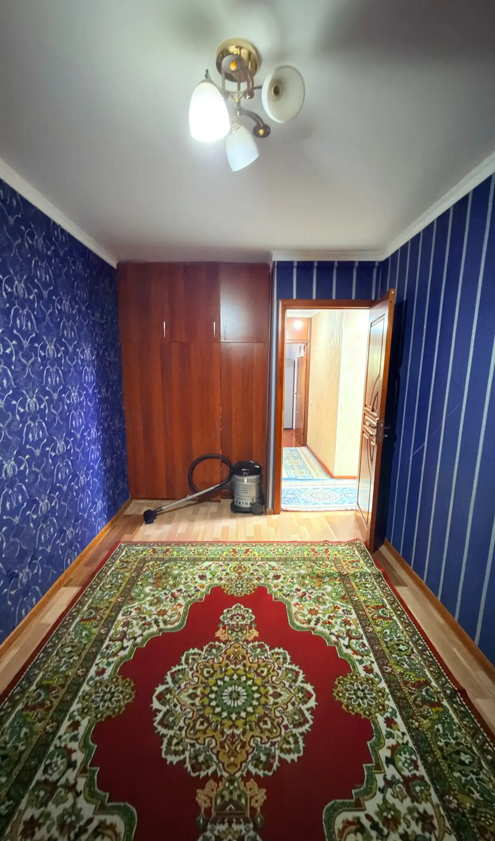 5-к квартира, 4 этаж, 96 м², 102 мкр, супермаркет Пайкар