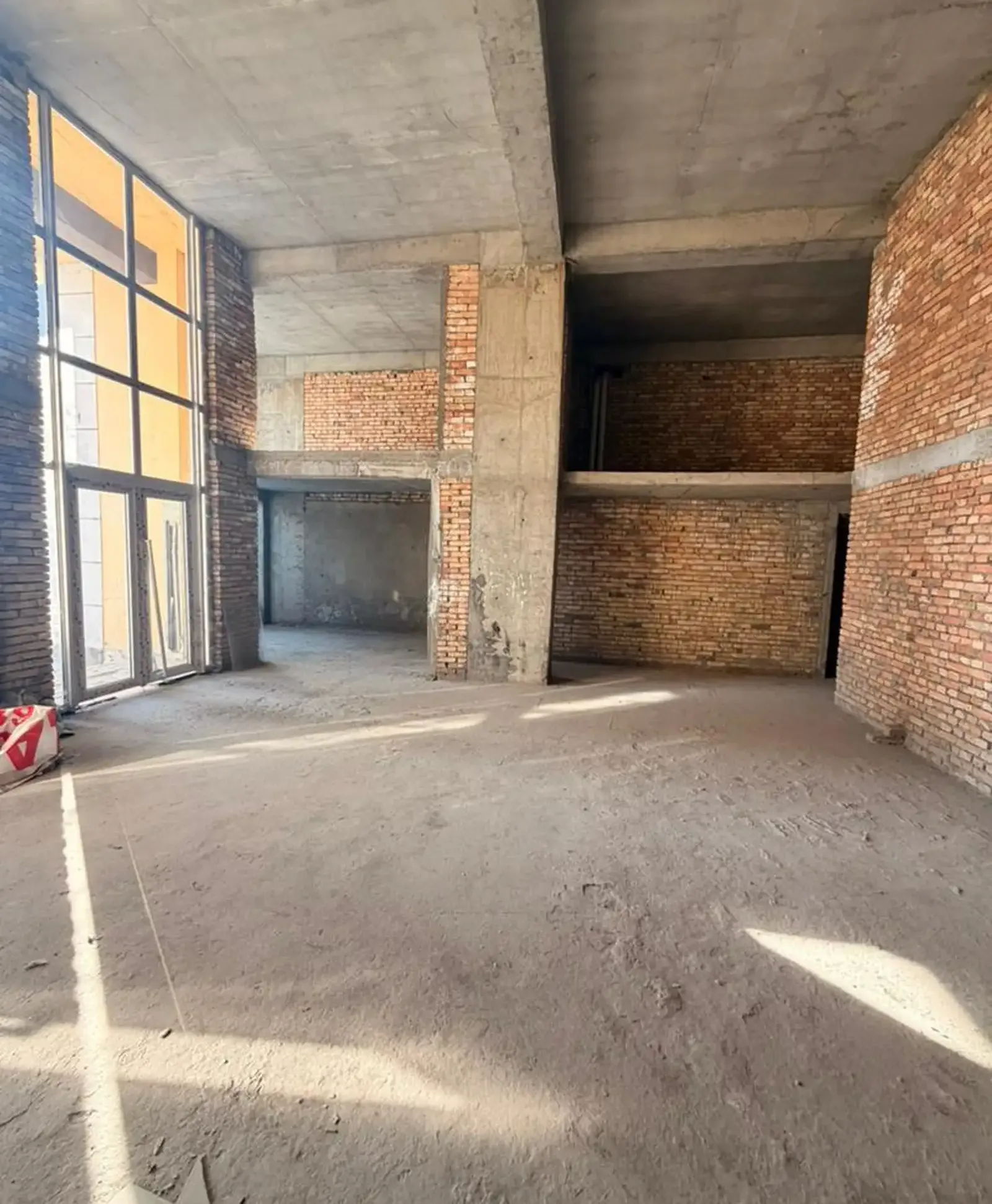 Помещение под свободное назначение, 572м², Сино, Испечак-2, на против АЗС Газпром