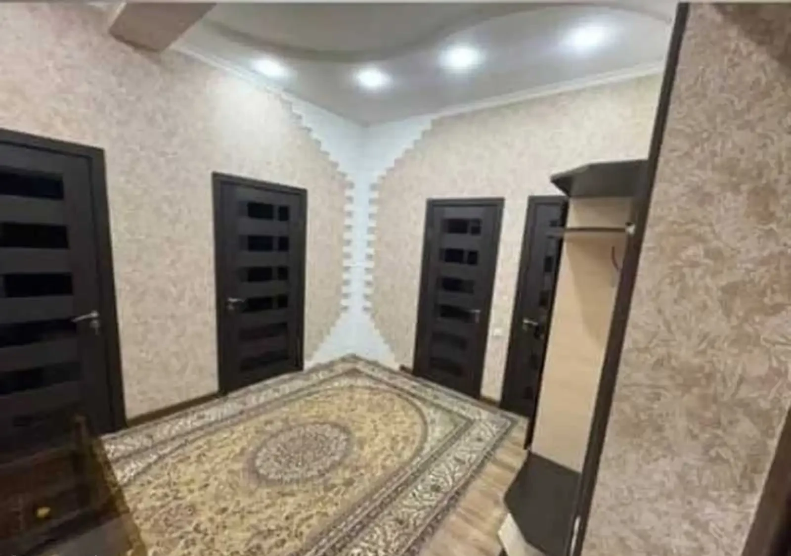 2-комн. квартира, 10 этаж, 70м², Голубой Экран