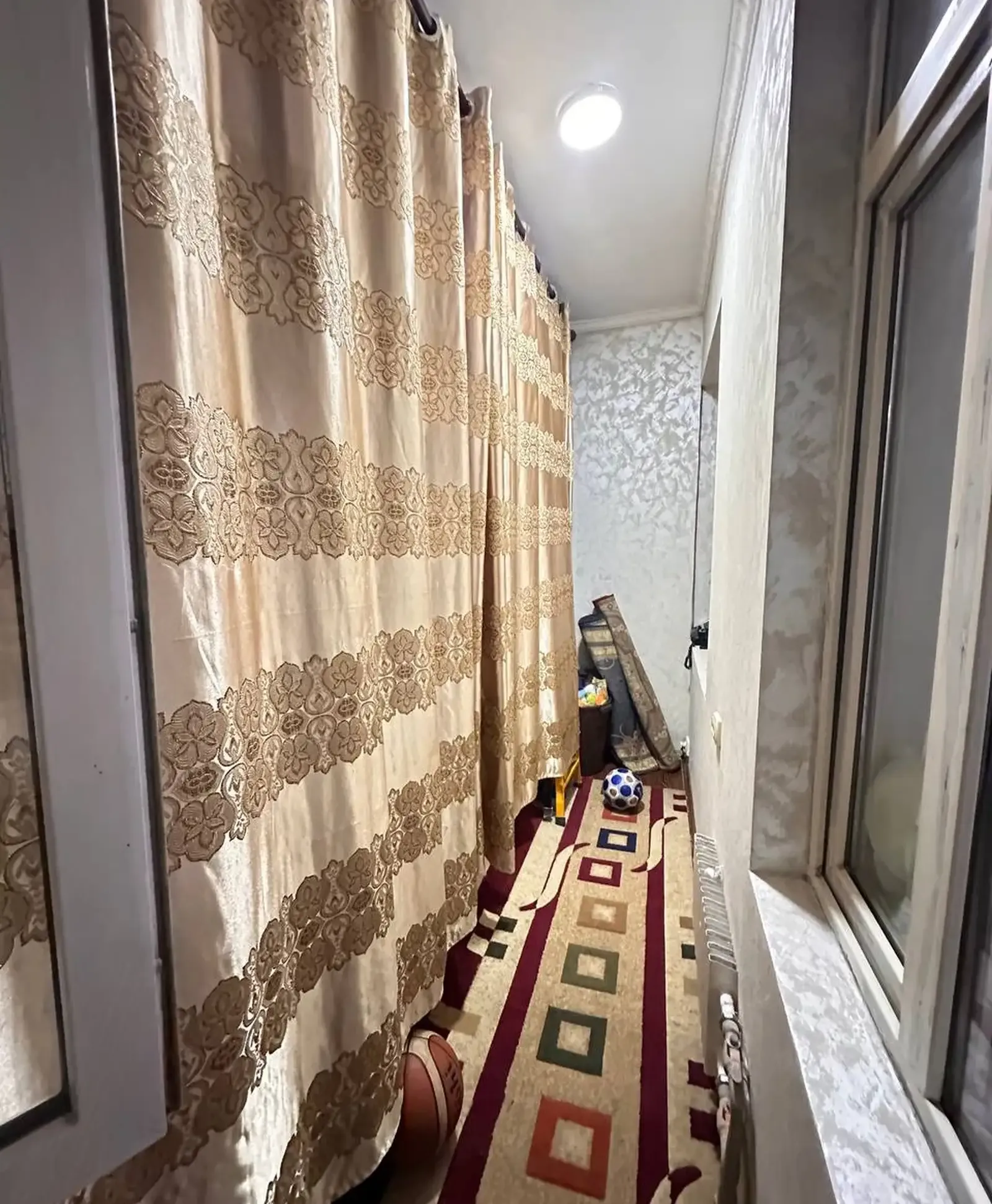 3-комн. квартира, 4 этаж, 74 м², Фирдавси