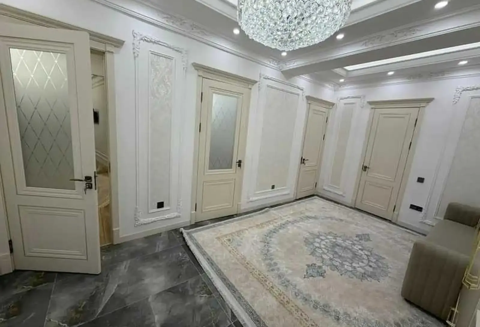 3-комн. квартира, 1 этаж, 107м², Доми Сафо ру ба руи парки Истиклол