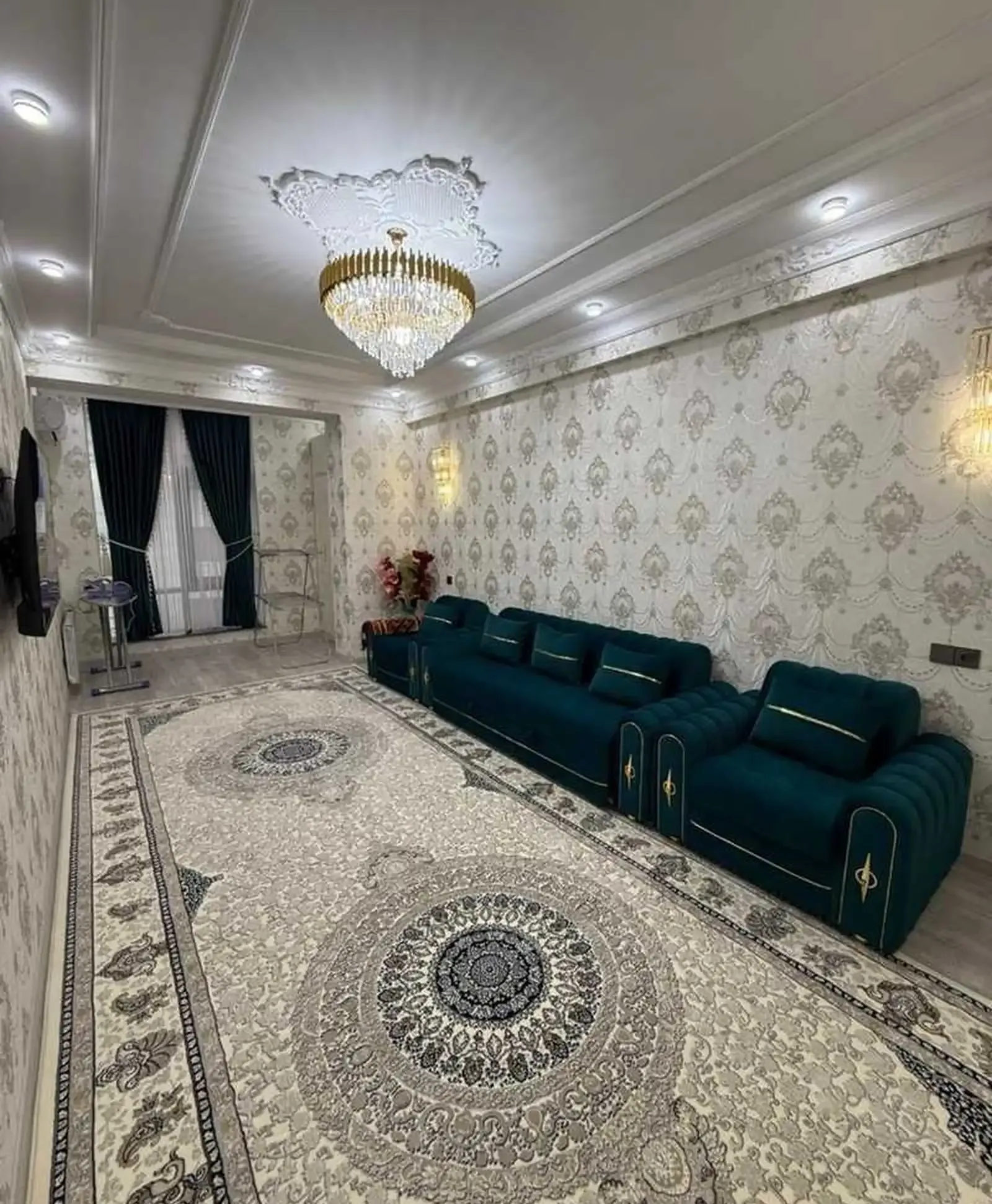 2-комн. квартира, 3 этаж, 75м², Пединистут