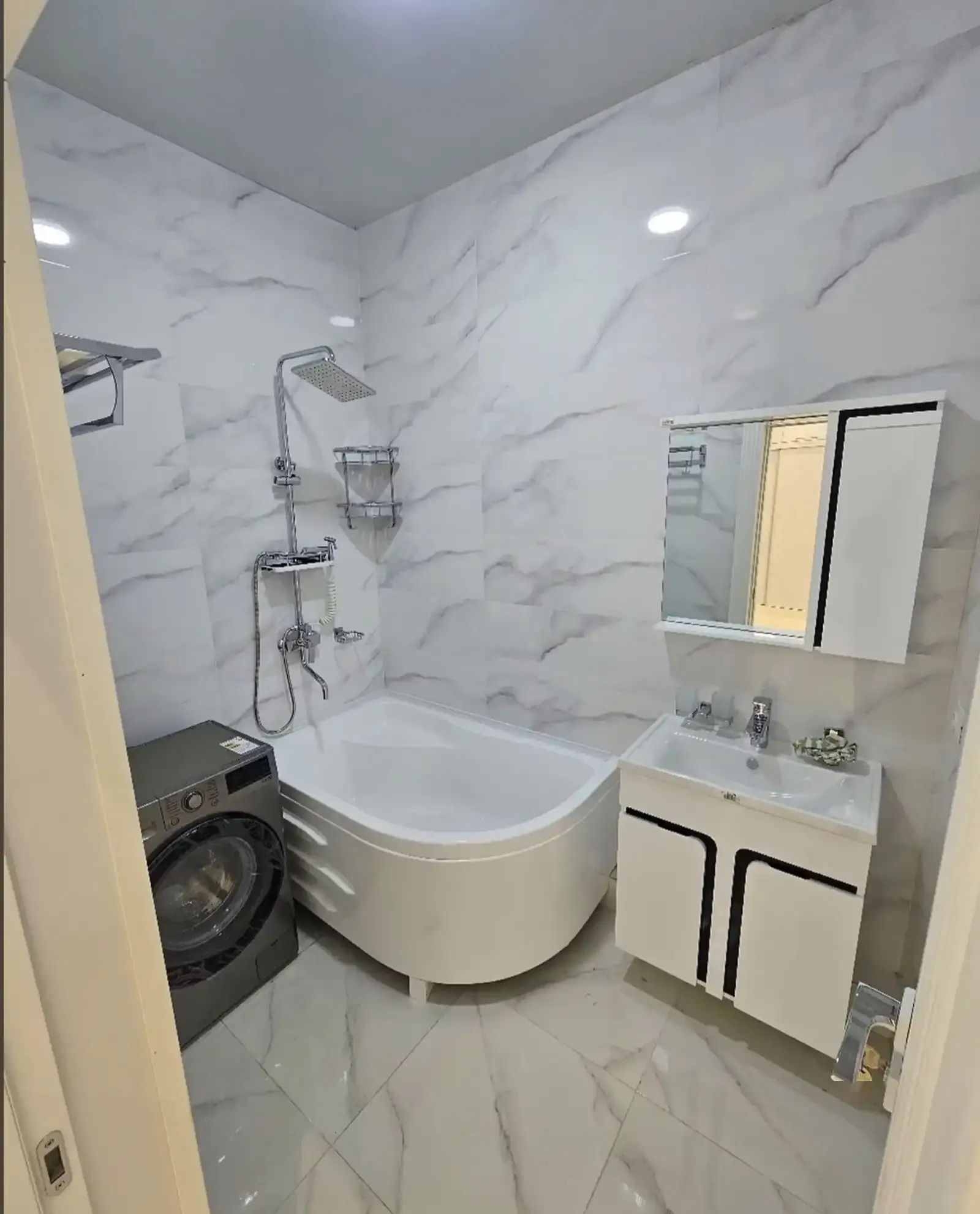 3-комн. квартира, 9 этаж, 120м², шохмансур