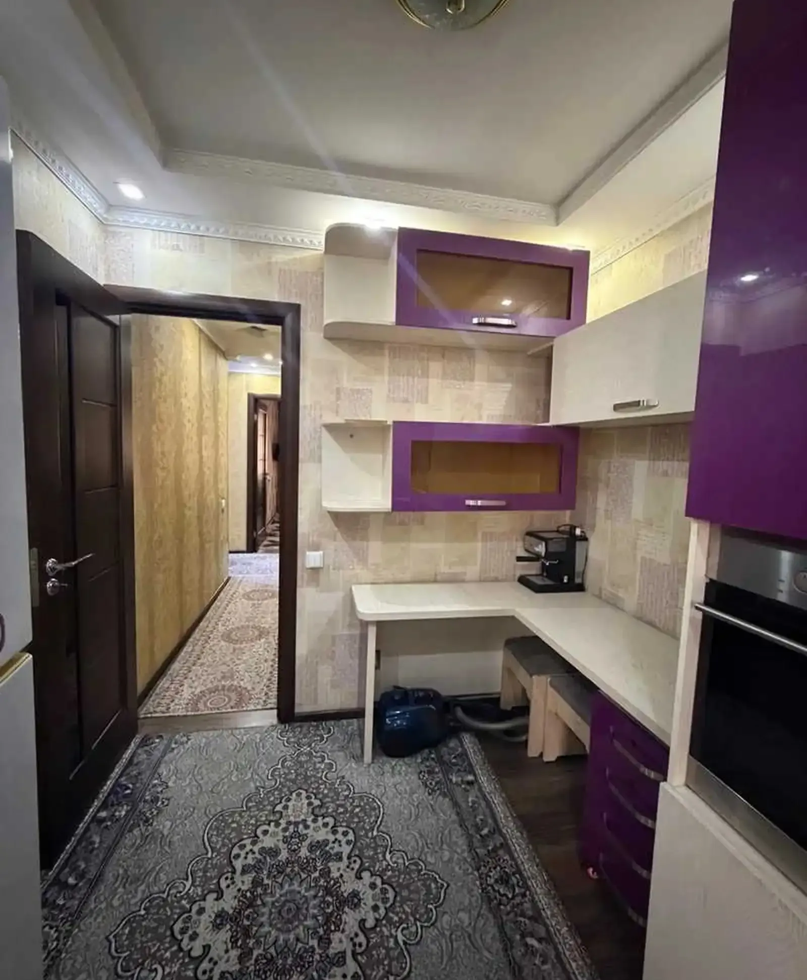 4-комн. квартира, 2 этаж, 100м², Профсоюз