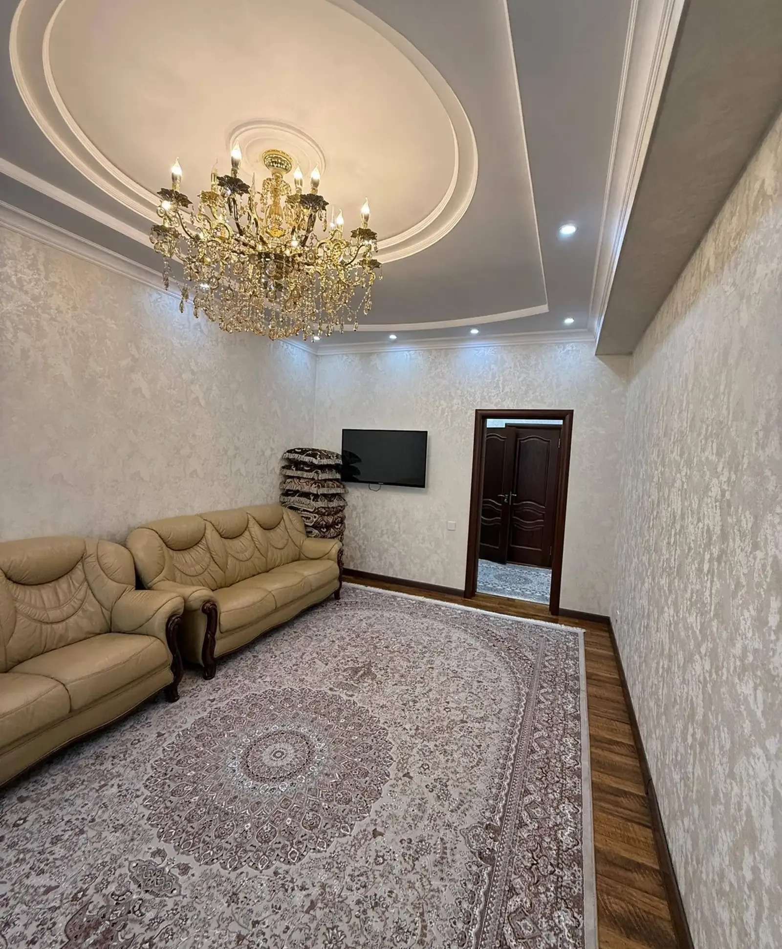 3-комн. квартира, 12 этаж, 127 м², Шохмансур