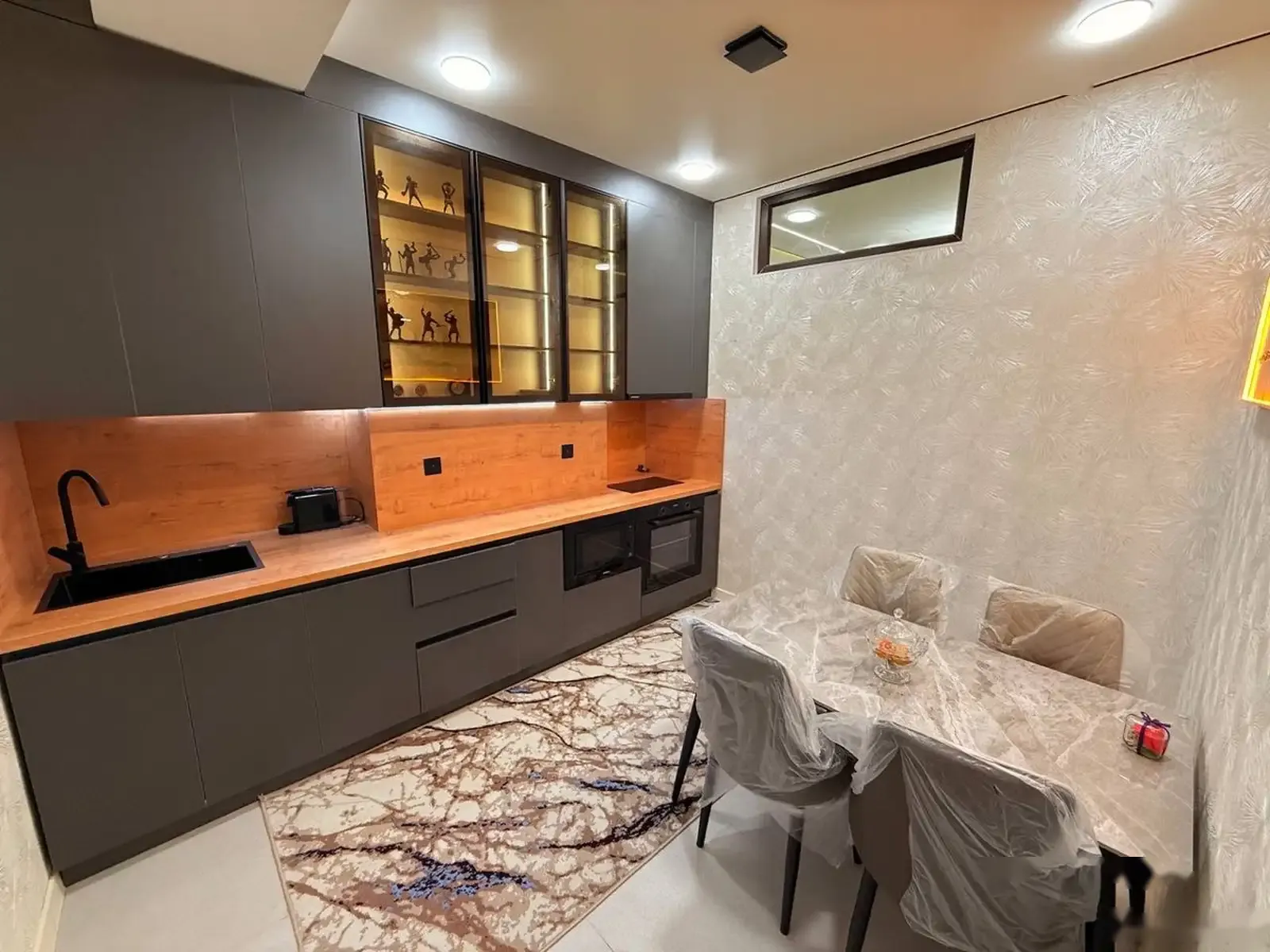 2-комн. квартира, 10 этаж, 80 м², Сомони