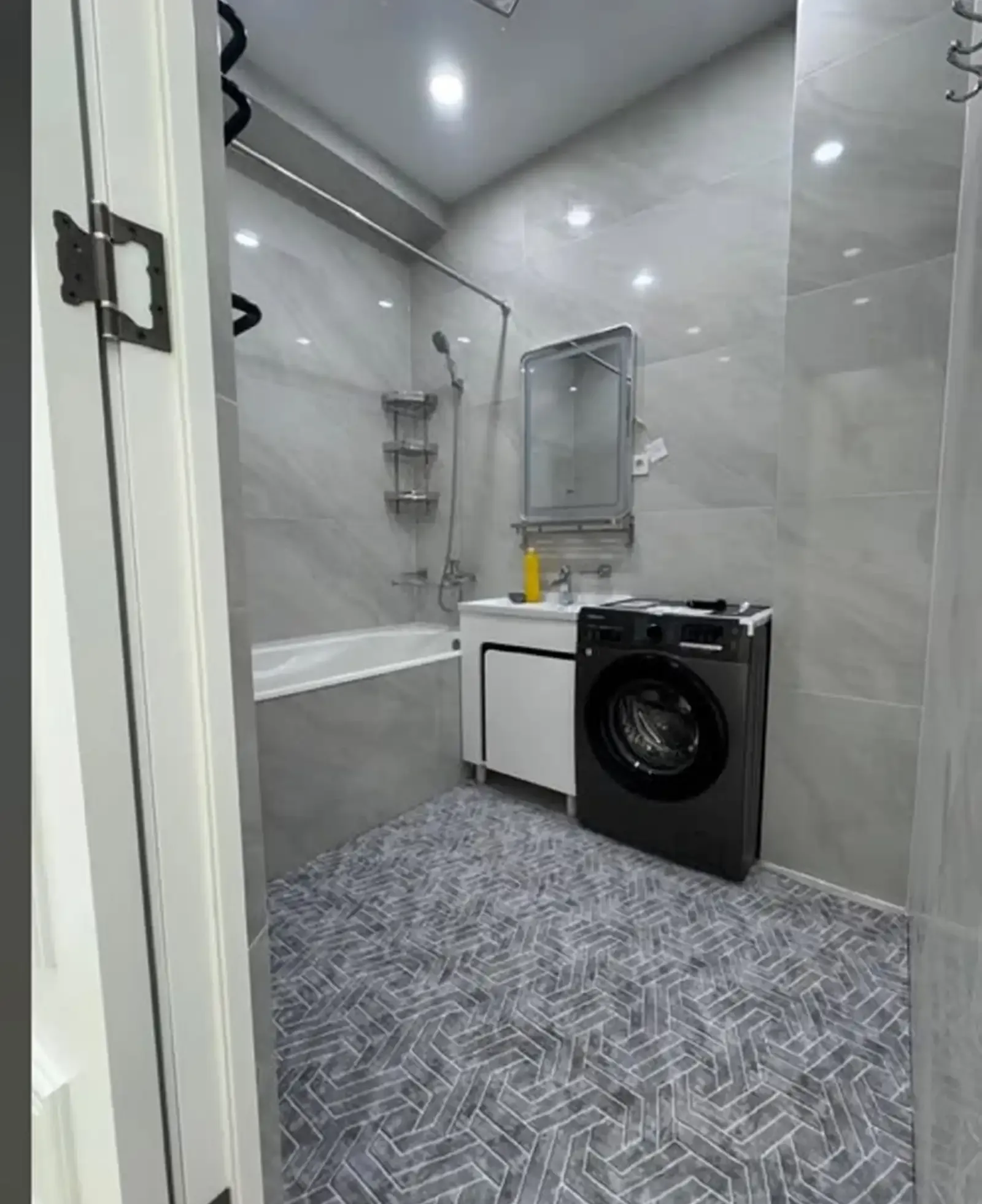 2-комн. квартира, 6 этаж, 85м², Сино