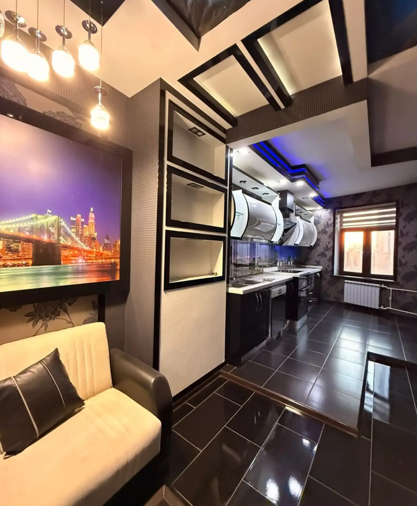 3-комн. квартира, 4 этаж, 138 м², Цирк, Молодежный театр