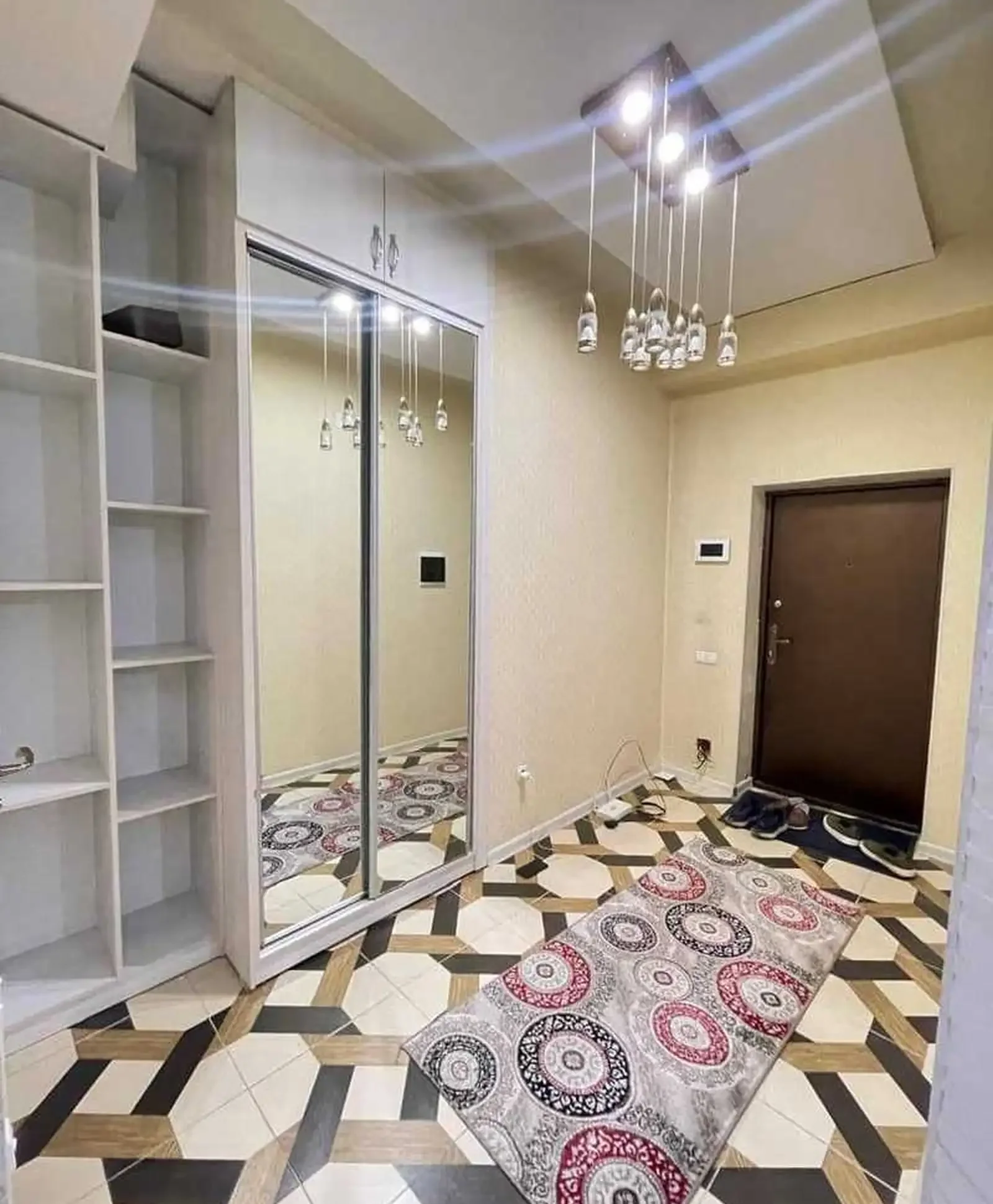 2-комн. квартира, 4 этаж, 75м², И.Сомони, Дом печать