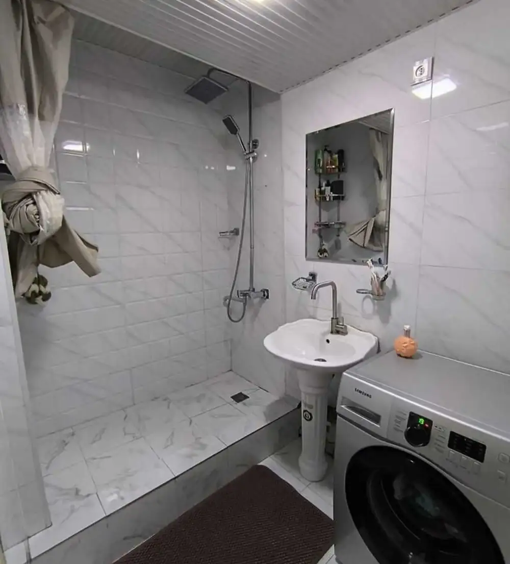 5-комн. квартира, 3 этаж, 90 м², Фирдавси