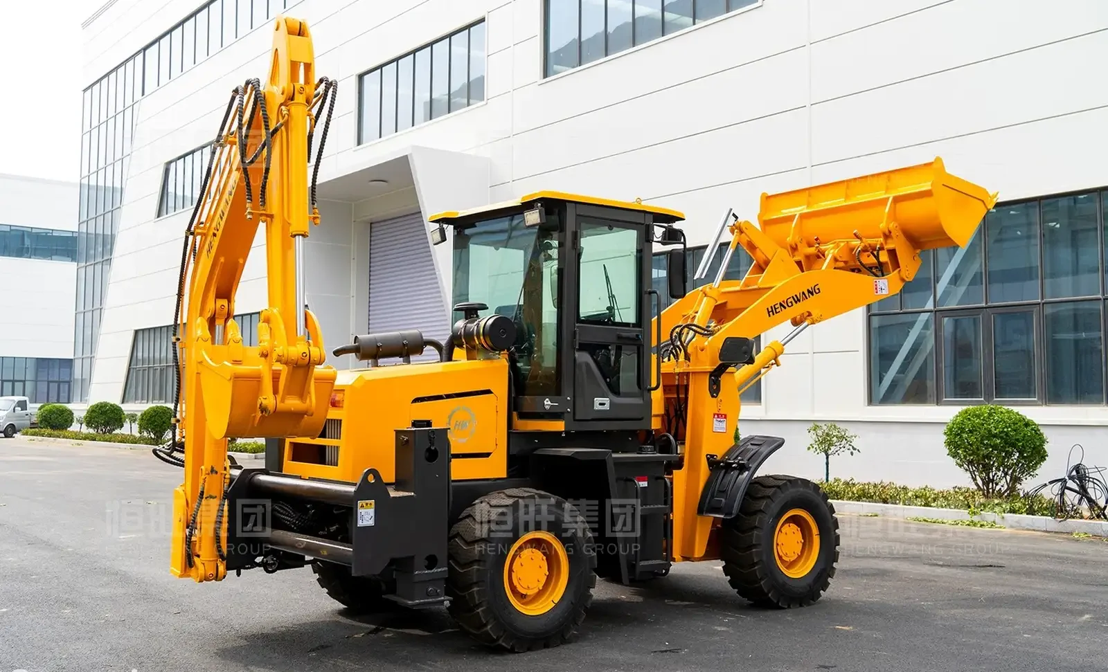 Экскаватор погрузчик HW 15-26