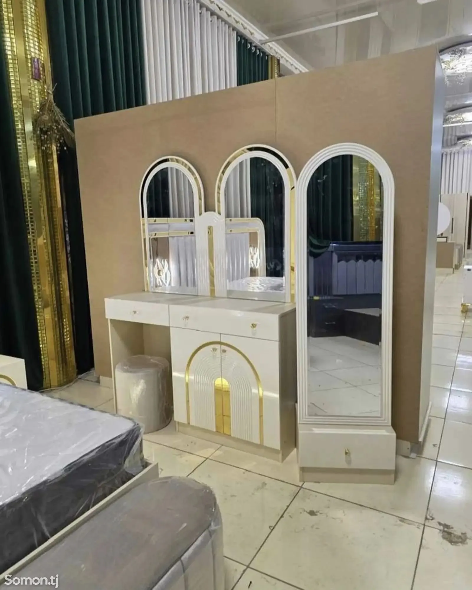 Cпальный гарнитур