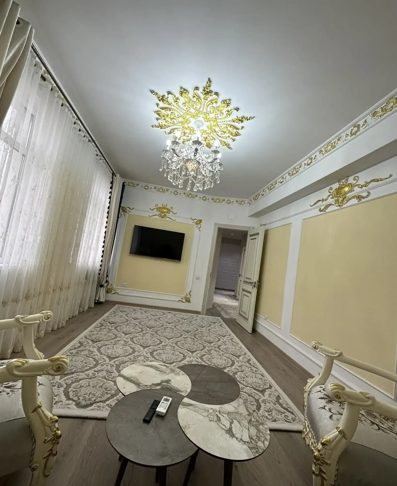 2-комн. квартира, 11 этаж, 85м², Парламент