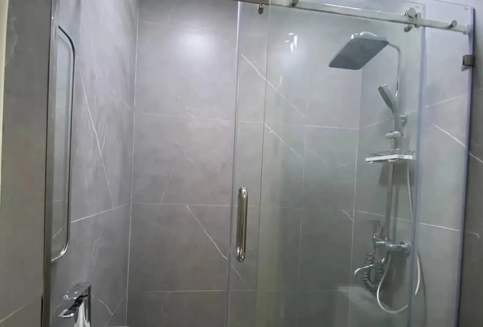 3-комн. квартира, 16 этаж, 100 м², Шохмансур
