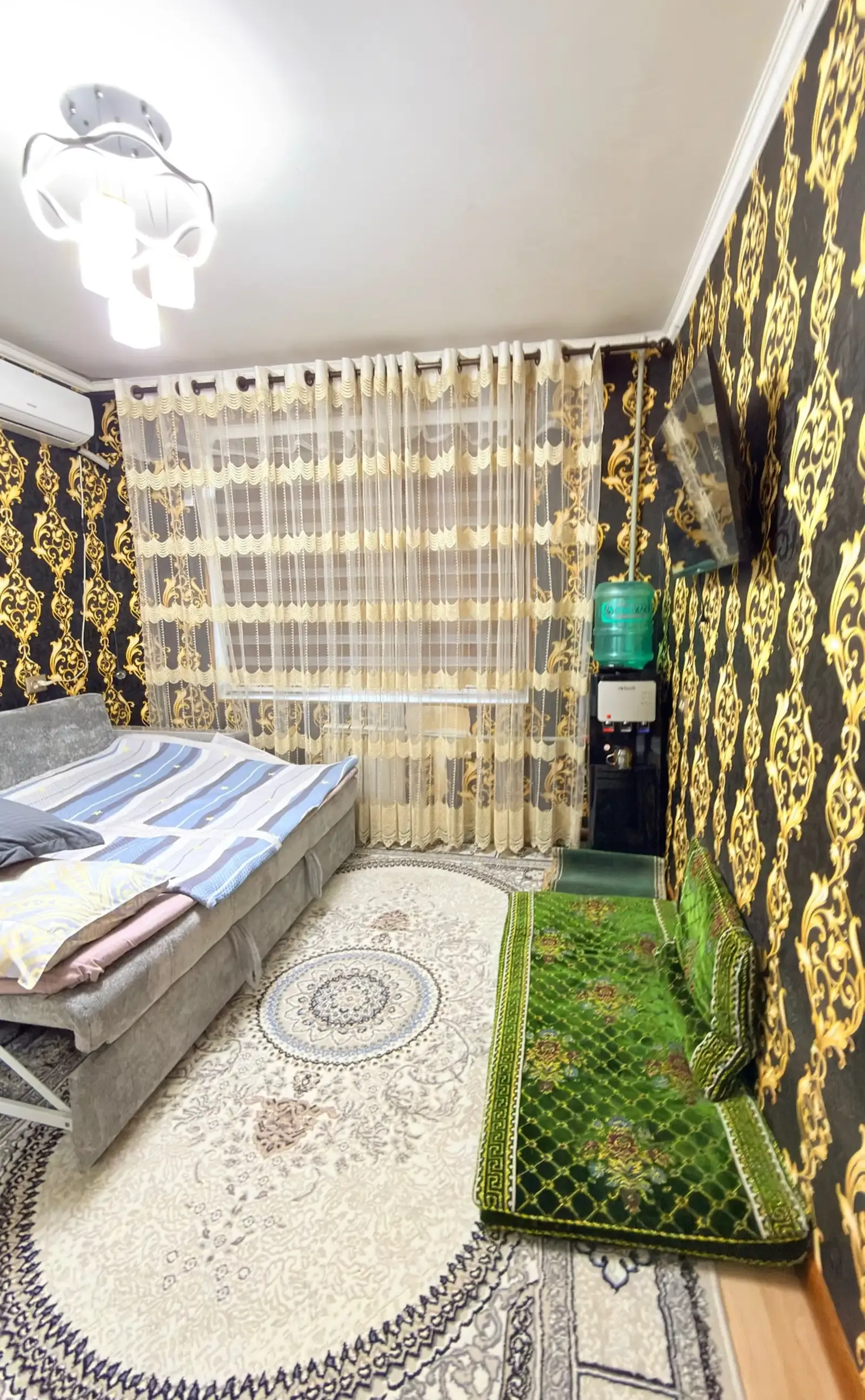 5-к квартира, 4 этаж, 96 м², 102 мкр, супермаркет Пайкар