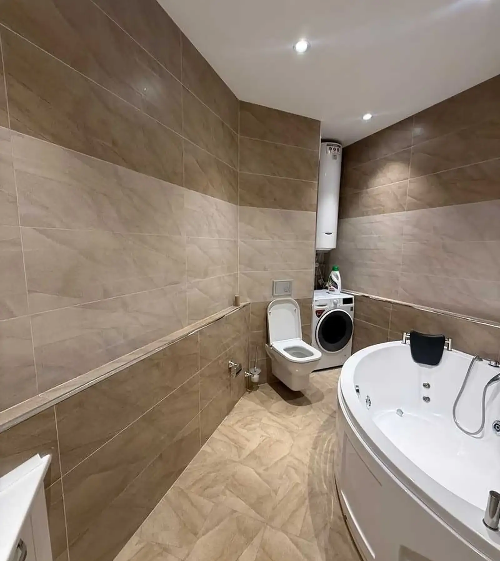 3-комн. квартира, 6 этаж, 105м², Сомони
