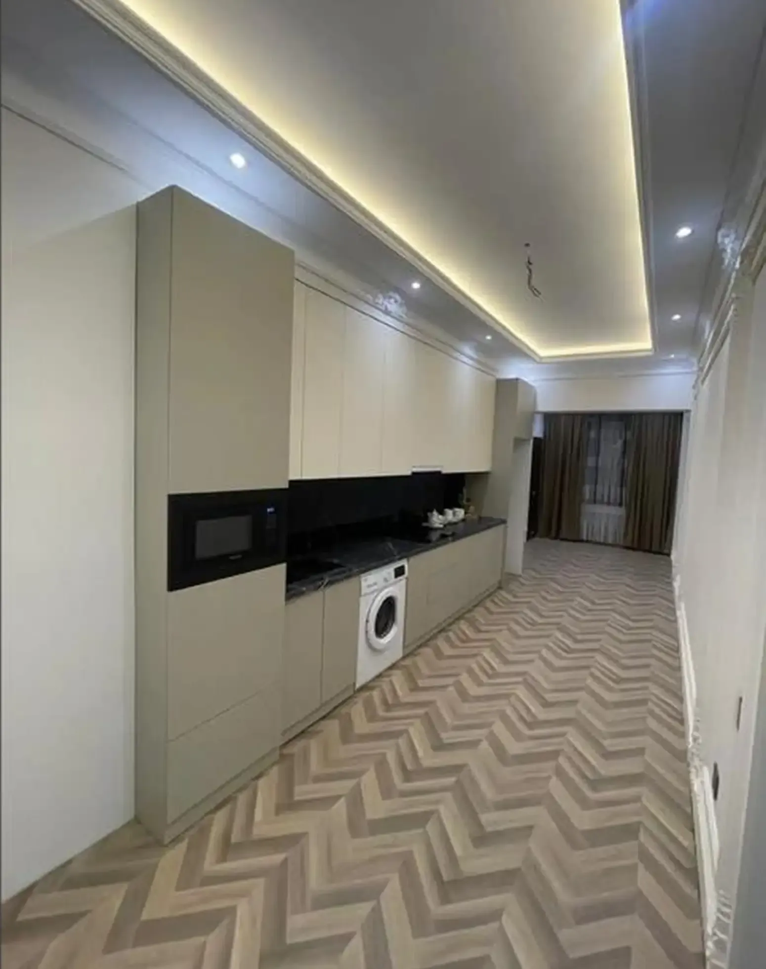 2-комн. квартира, 12 этаж, 97м², Шохмансур