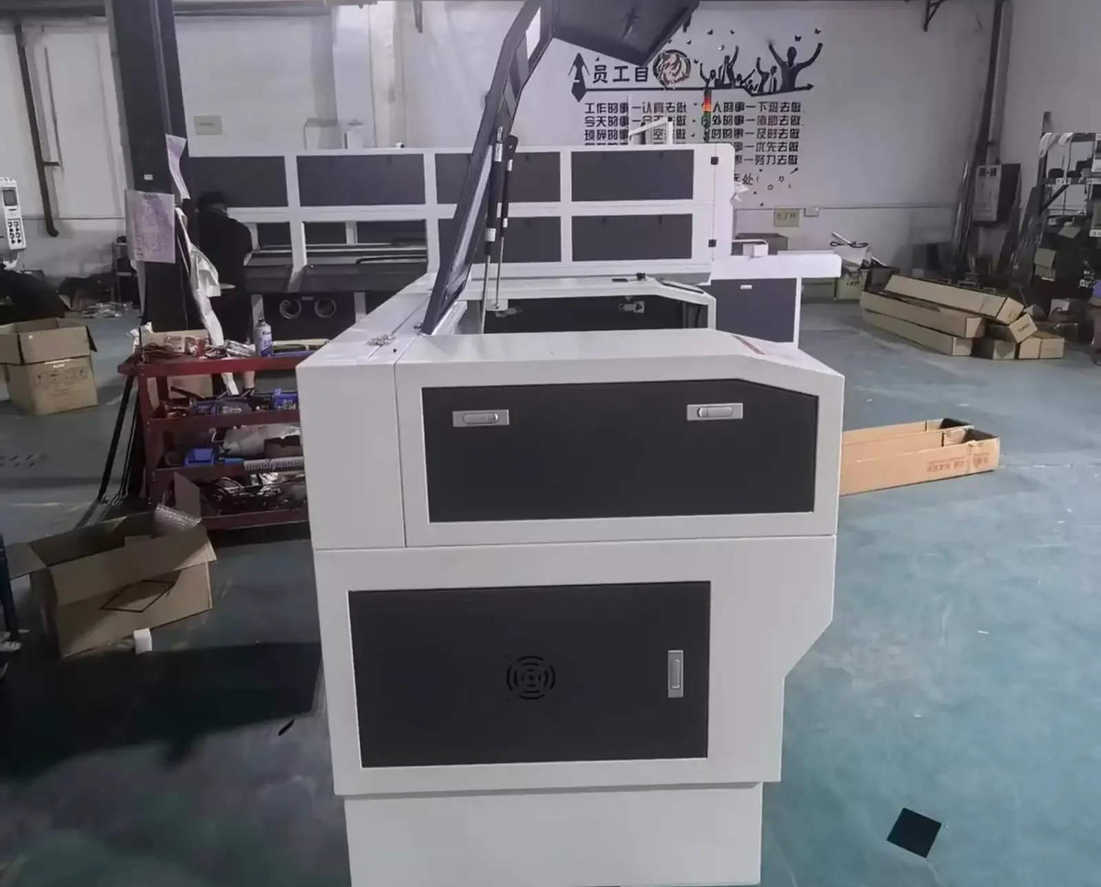 Принтери лазерӣ 600n400