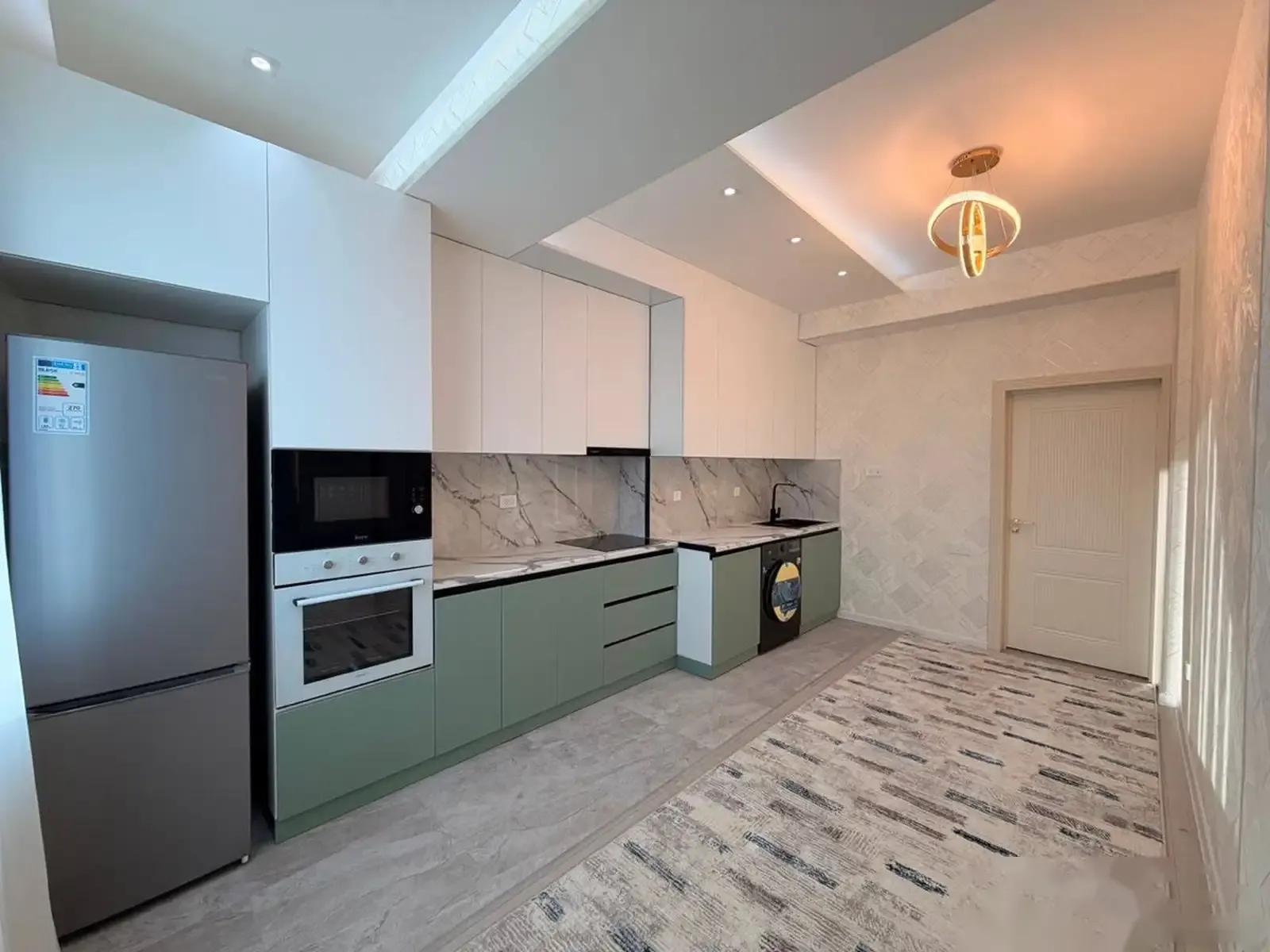 2-комн. квартира, 15 этаж, 81 м², Сино