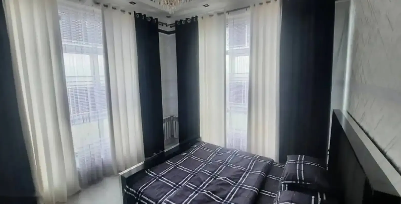 2-комн. квартира, 16 этаж, 76 м², Фирдавси
