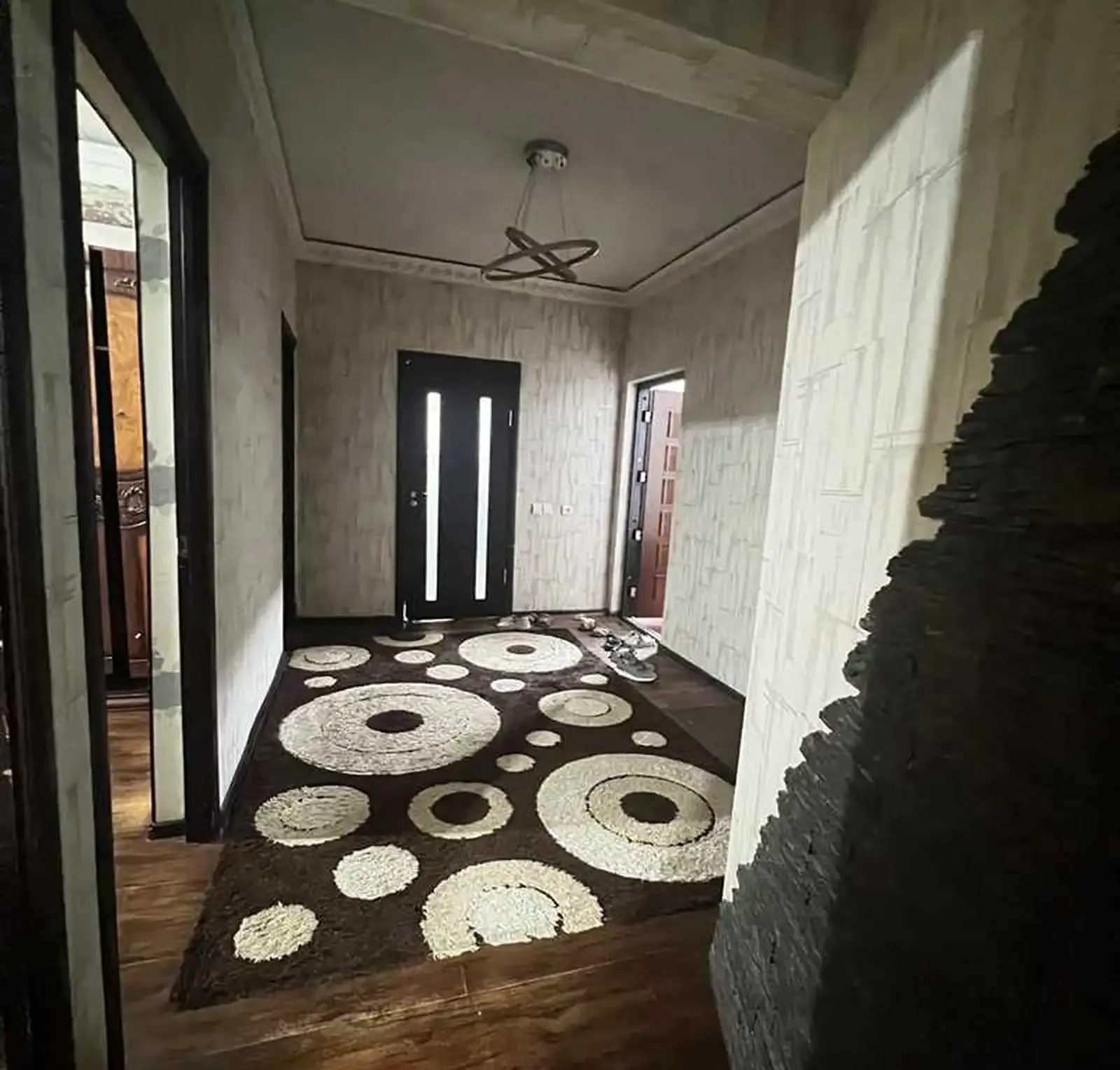 3-комн. квартира, 1 этаж, 75м², Сино